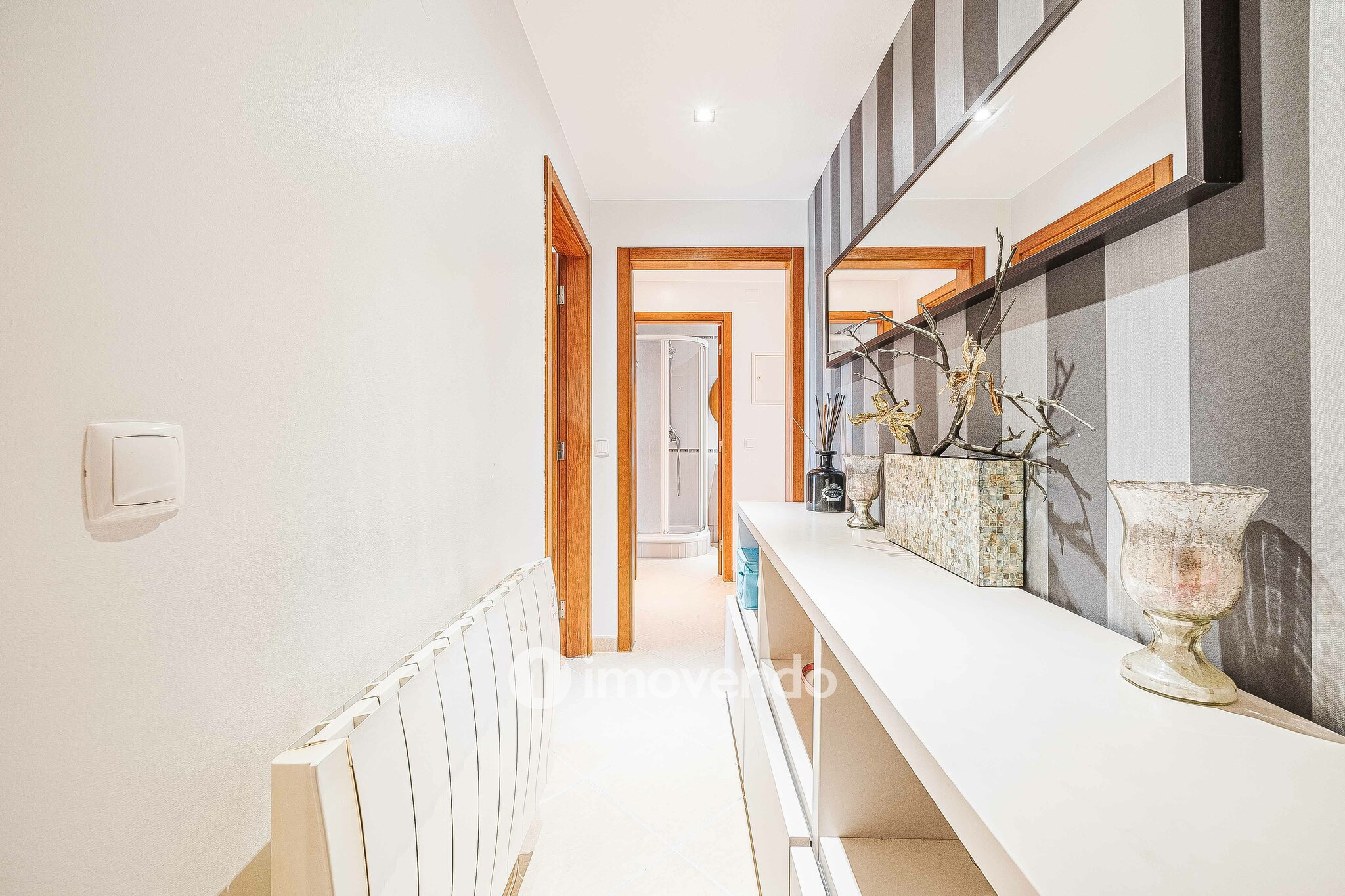 Andar de Moradia T2 Duplex, com garagem e logradouro, no Seixal