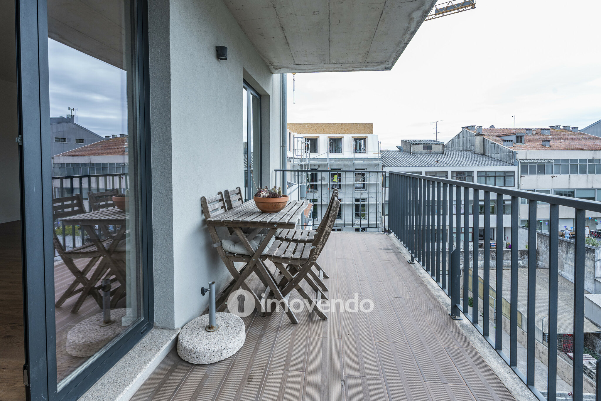 Apartamento T2+1 Duplex, com estacionamento, no Bonfim, Porto