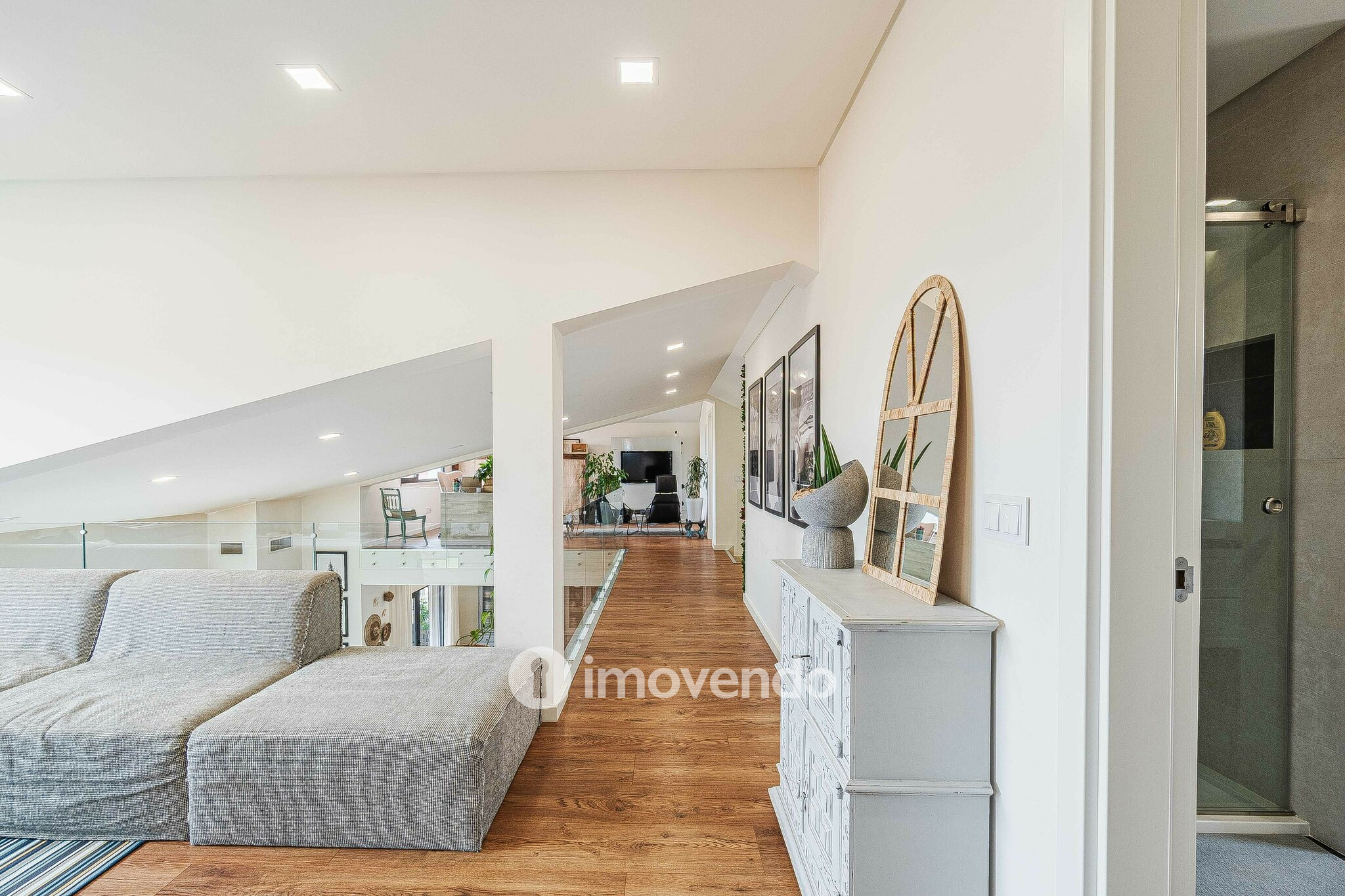 Moradia T5 exclusiva, com piscina e garagem, no Milharado, Mafra