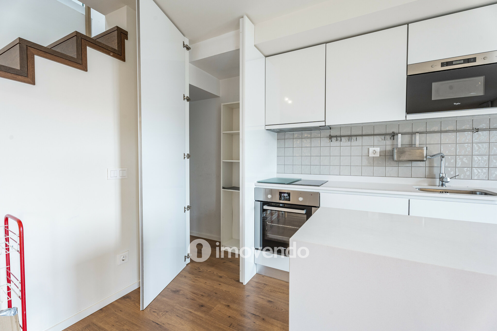 Apartamento T2+1 Duplex, com estacionamento, no Bonfim, Porto