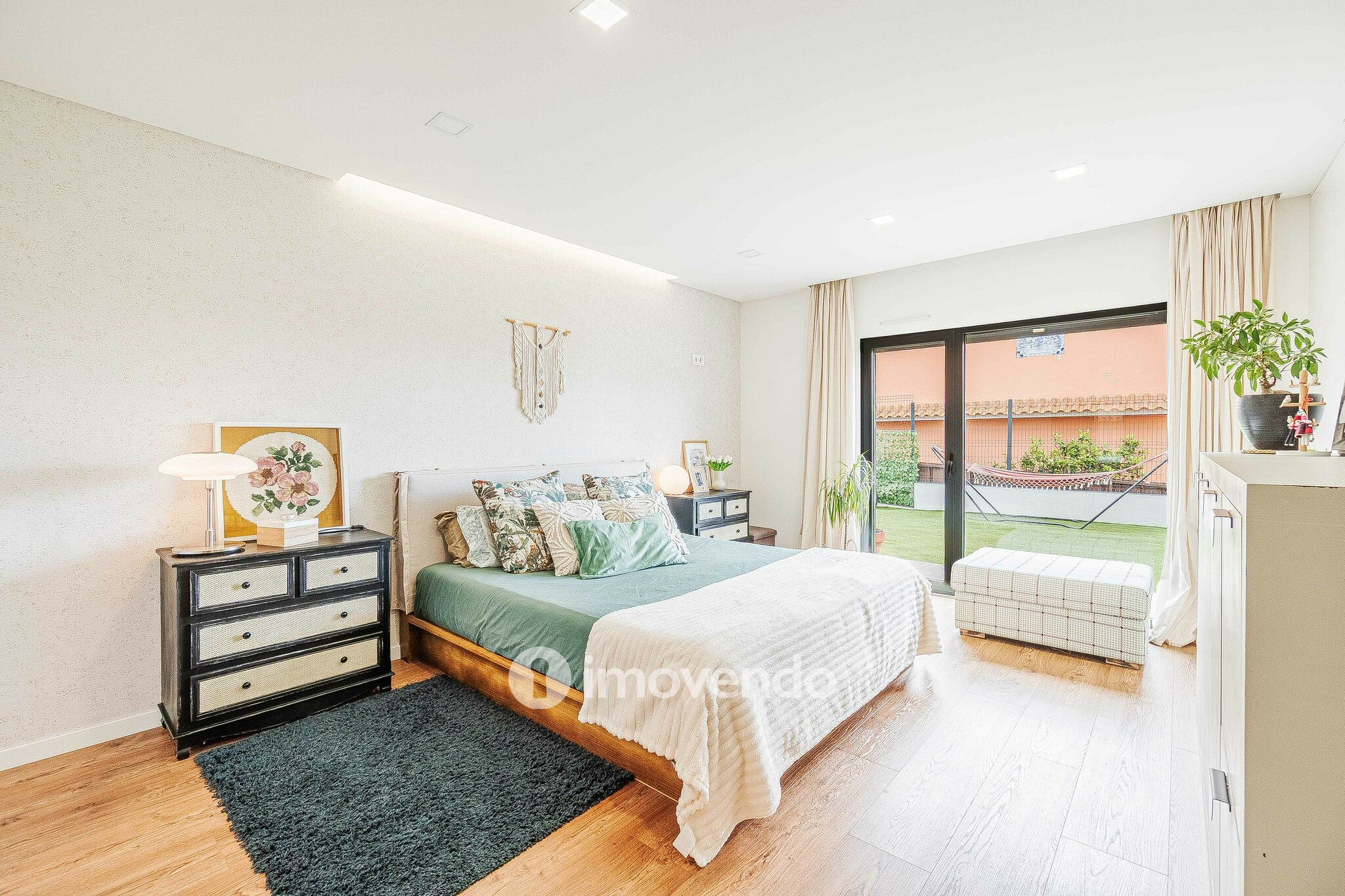 Moradia T5 exclusiva, com piscina e garagem, no Milharado, Mafra