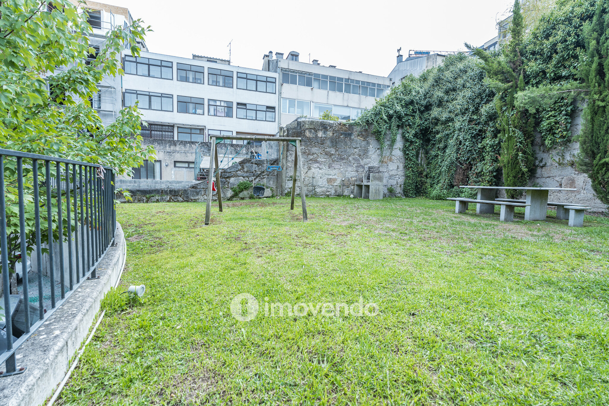 Apartamento T2+1 Duplex, com estacionamento, no Bonfim, Porto