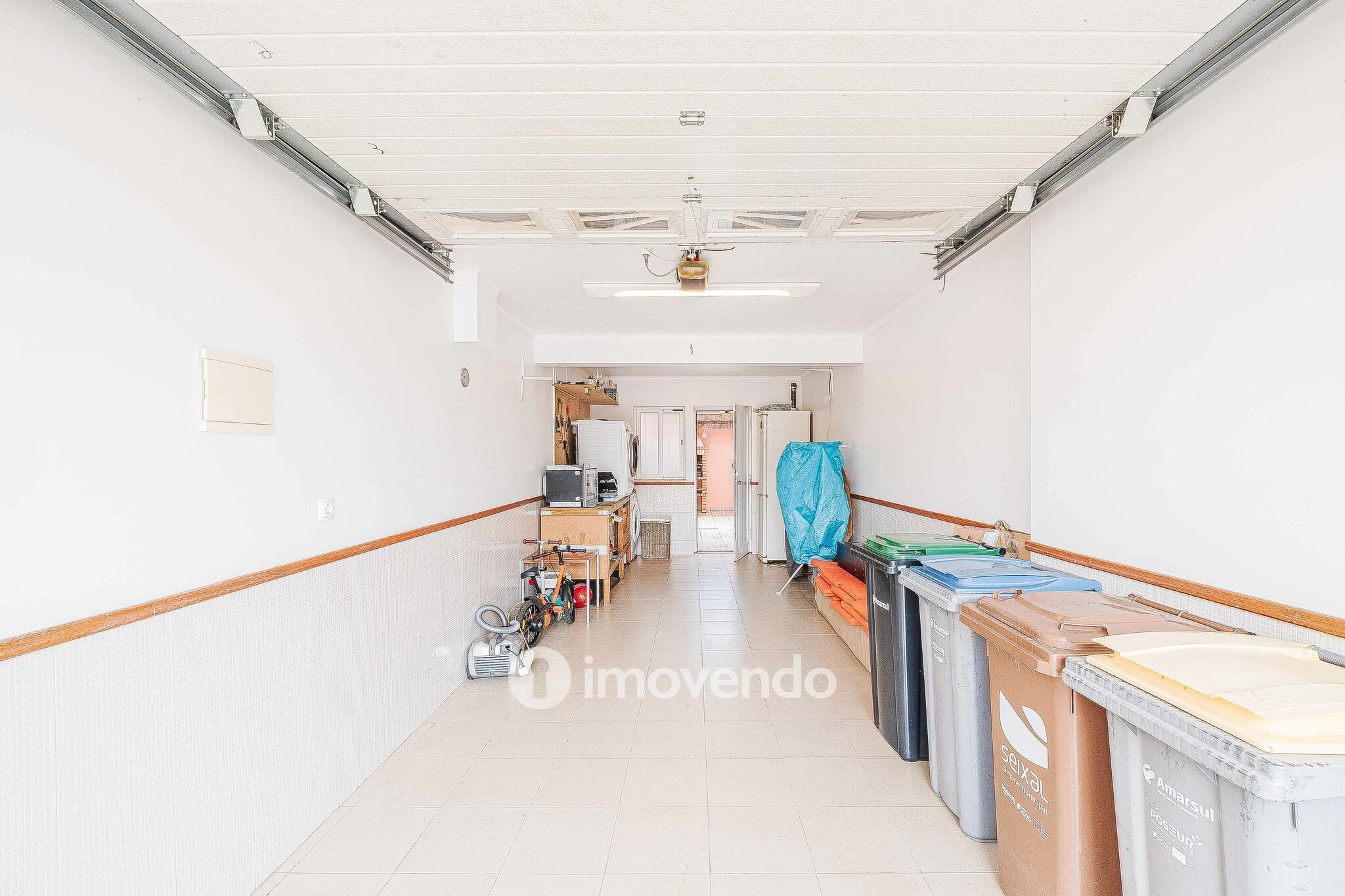 Andar de Moradia T2 Duplex, com garagem e logradouro, no Seixal