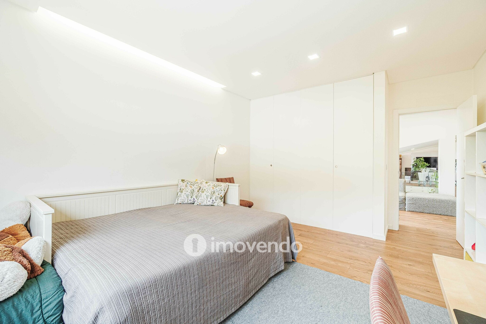 Moradia T5 exclusiva, com piscina e garagem, no Milharado, Mafra
