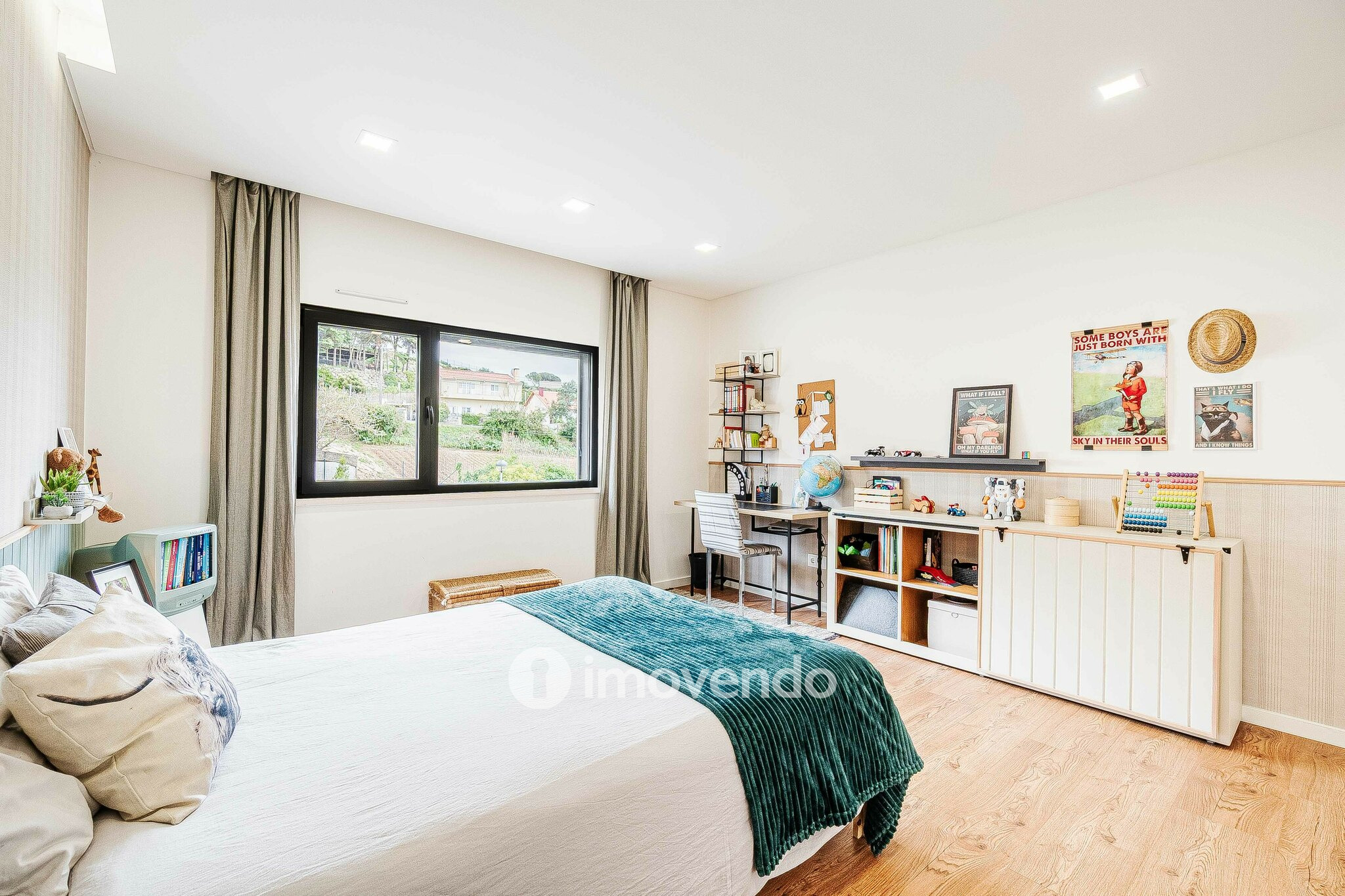 Moradia T5 exclusiva, com piscina e garagem, no Milharado, Mafra
