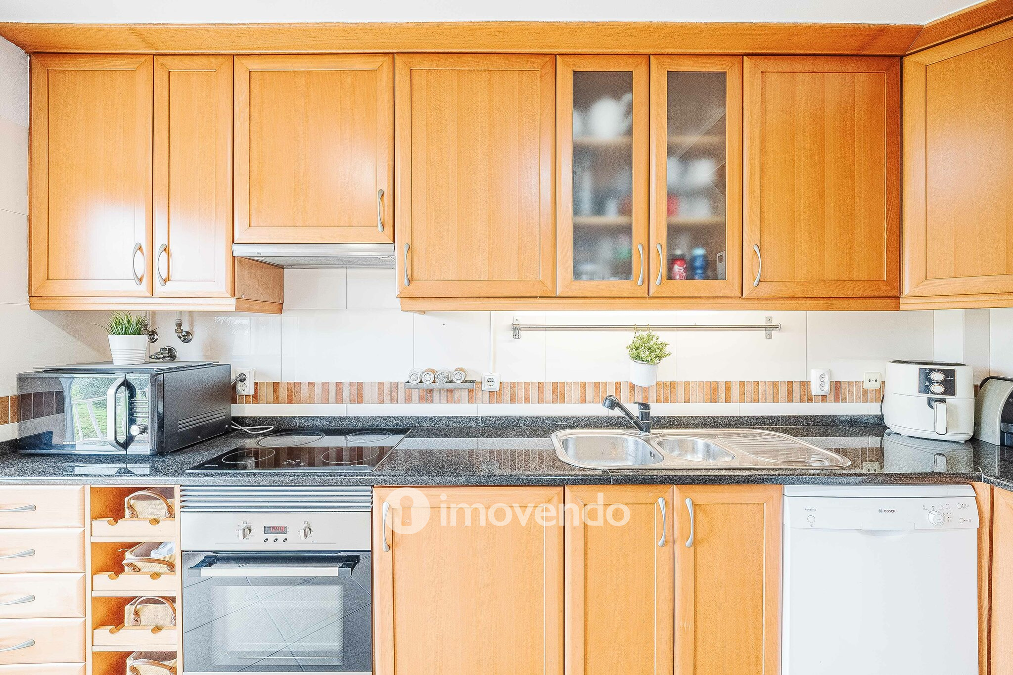 Andar de Moradia T2 Duplex, com garagem e logradouro, no Seixal