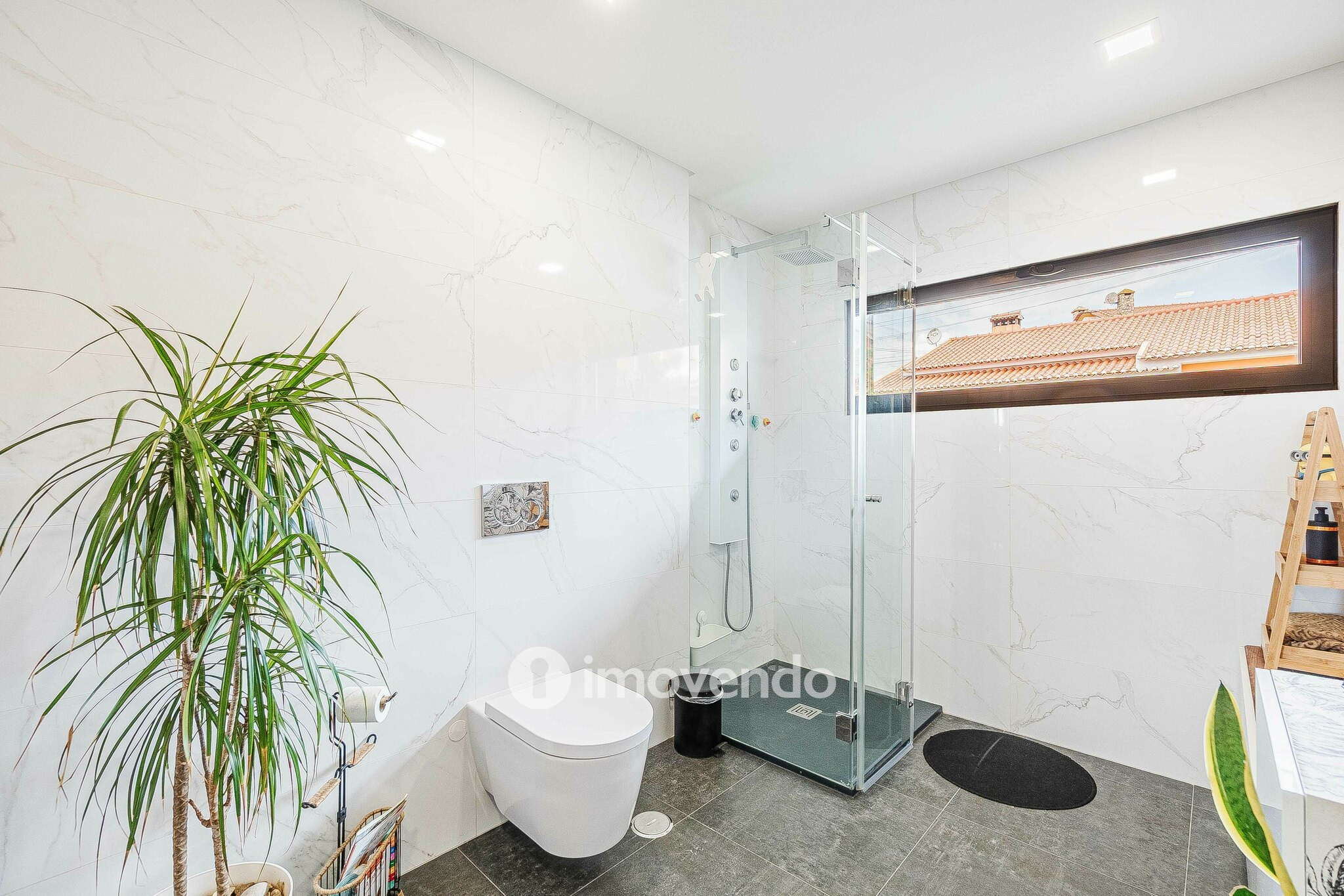 Moradia T5 exclusiva, com piscina e garagem, no Milharado, Mafra