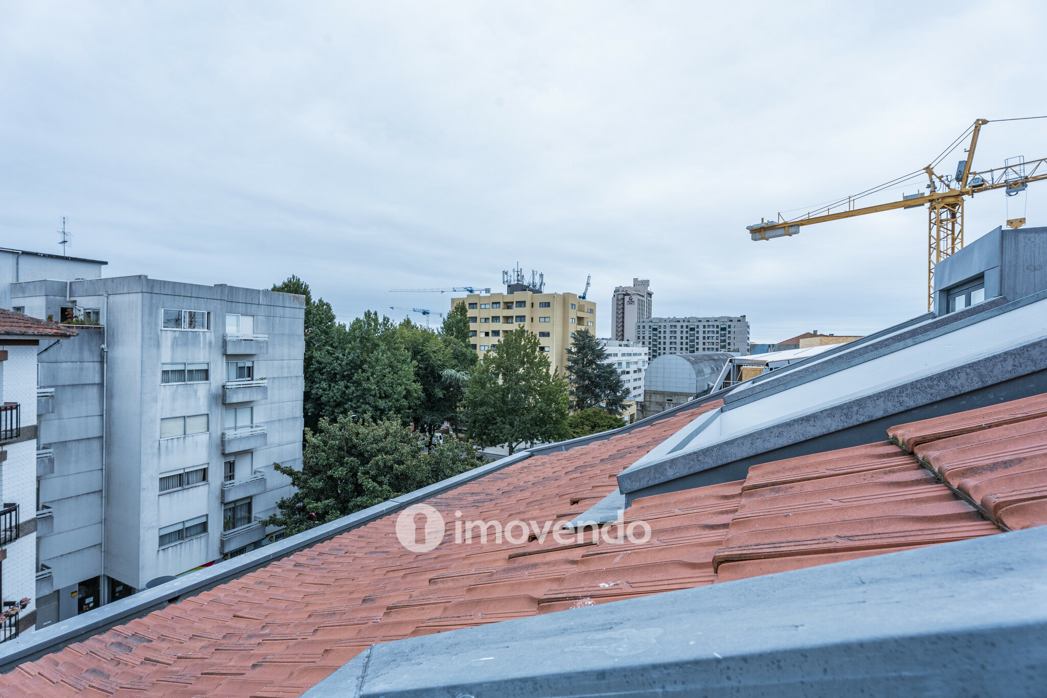 Apartamento T2+1 Duplex, com estacionamento, no Bonfim, Porto