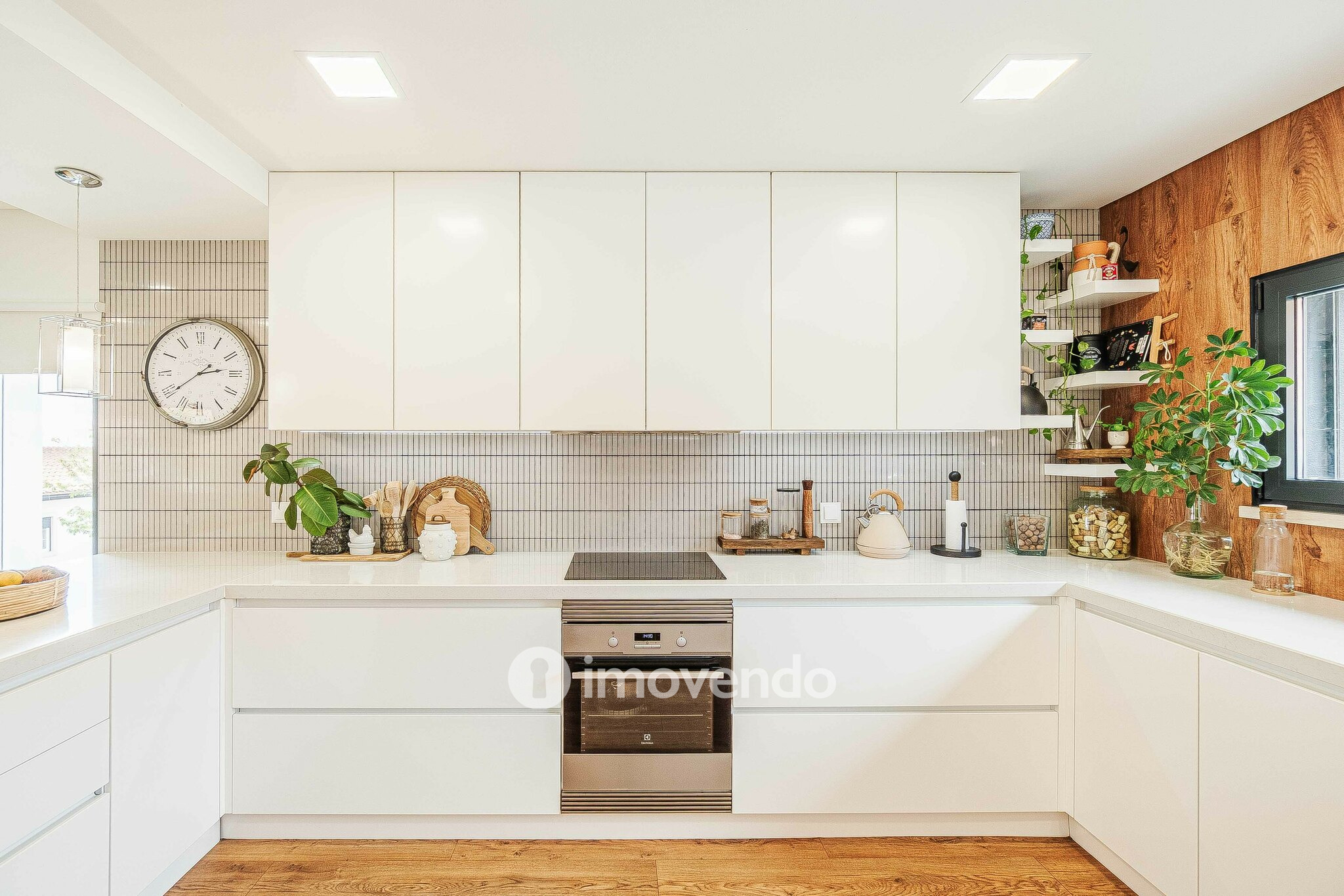 Moradia T5 exclusiva, com piscina e garagem, no Milharado, Mafra