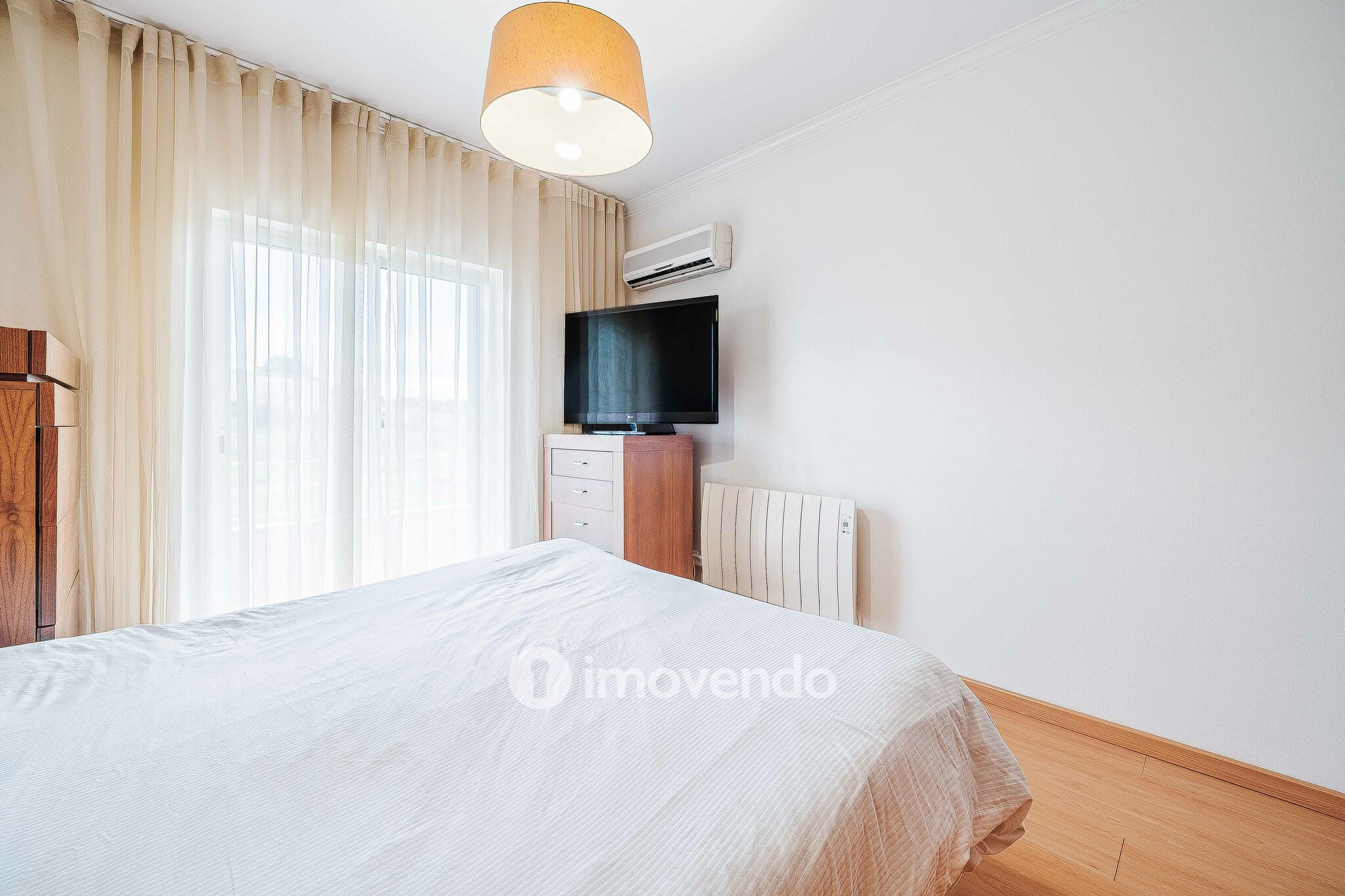 Andar de Moradia T2 Duplex, com garagem e logradouro, no Seixal