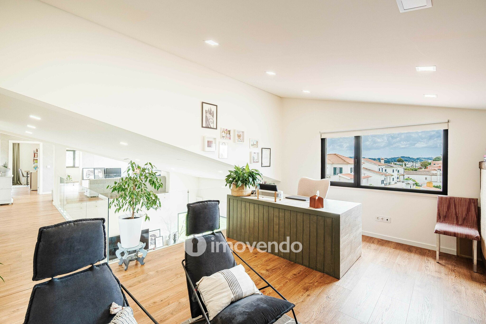 Moradia T5 exclusiva, com piscina e garagem, no Milharado, Mafra