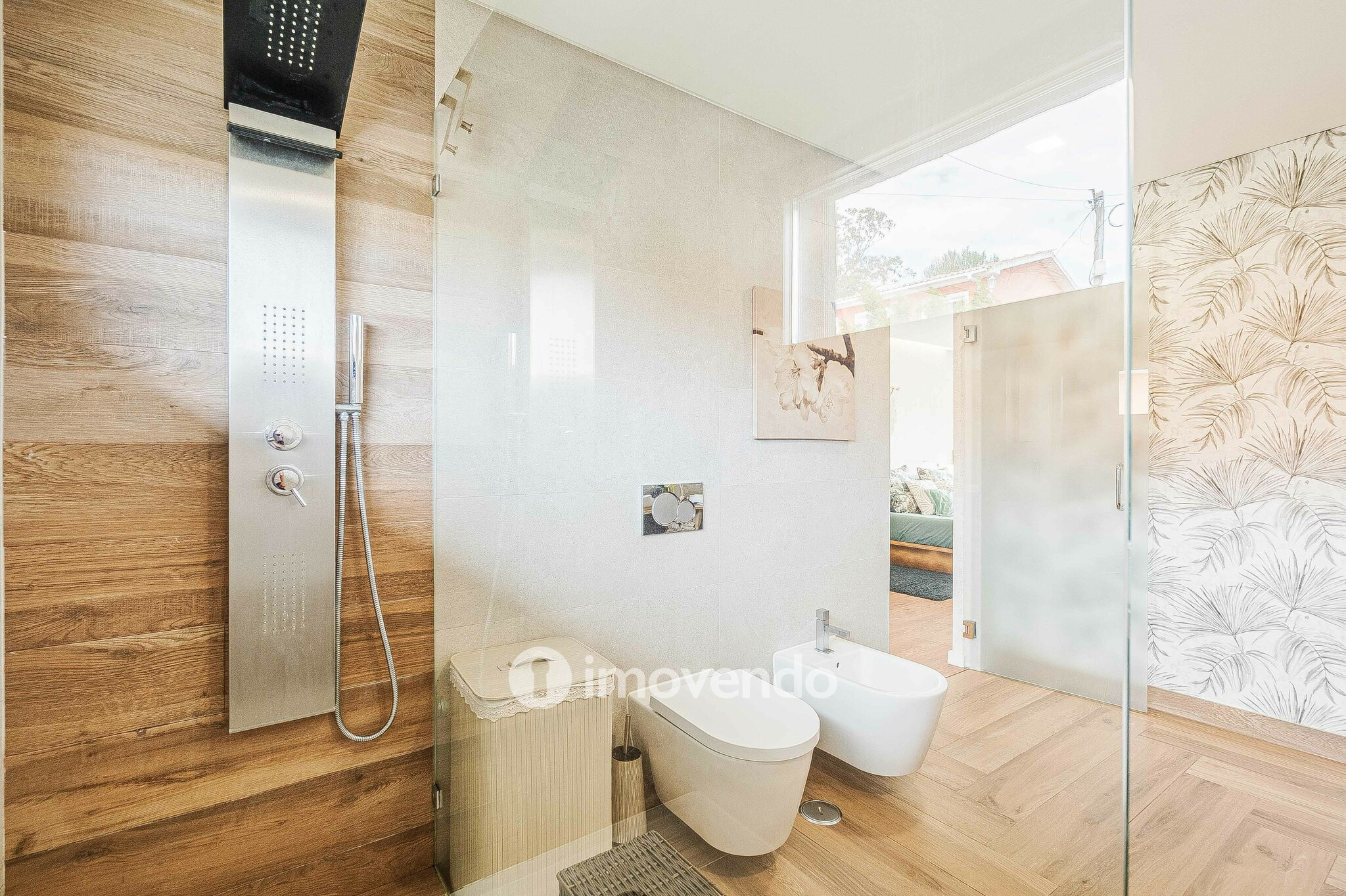 Moradia T5 exclusiva, com piscina e garagem, no Milharado, Mafra