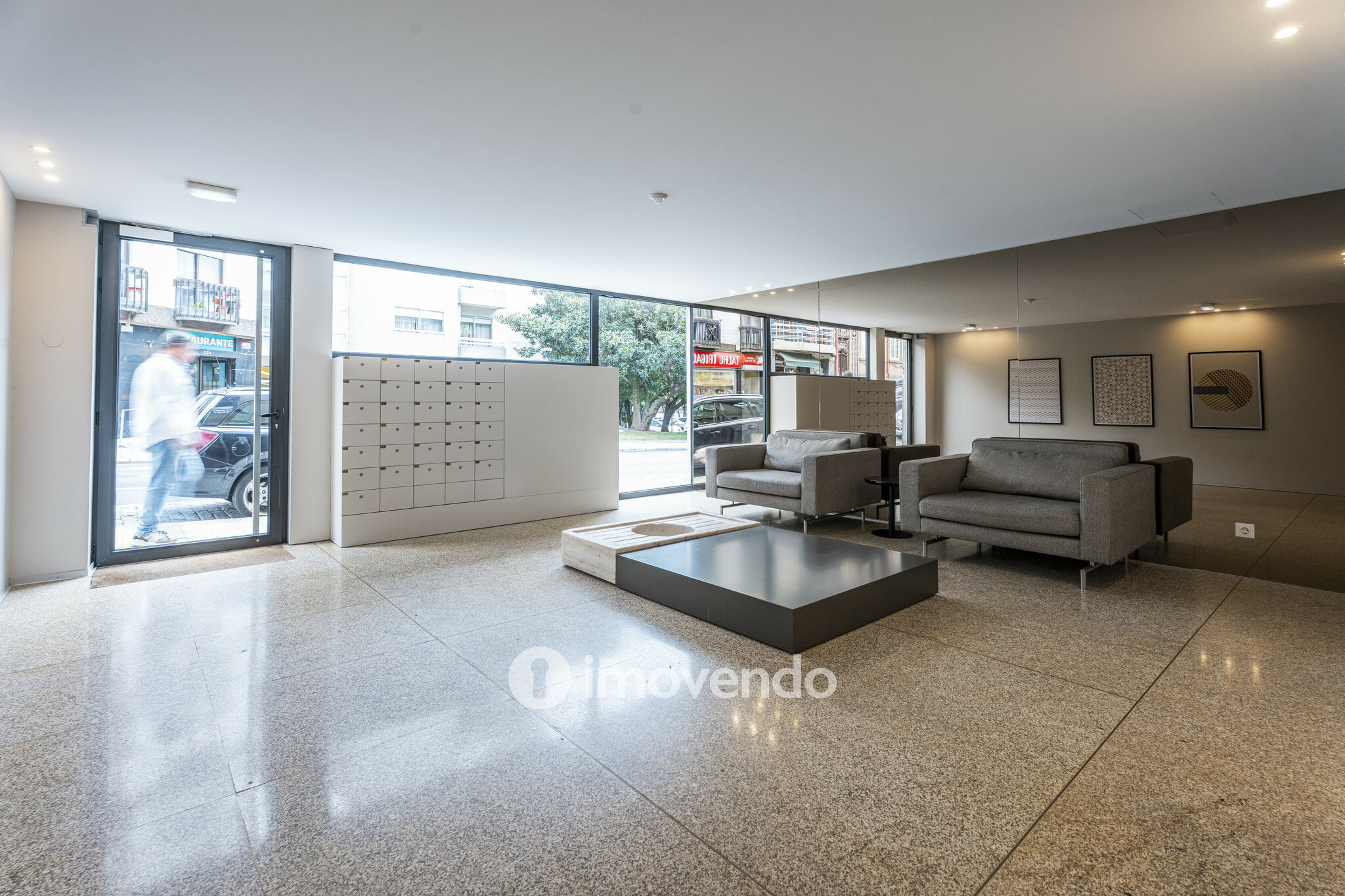 Apartamento T2+1 Duplex, com estacionamento, no Bonfim, Porto