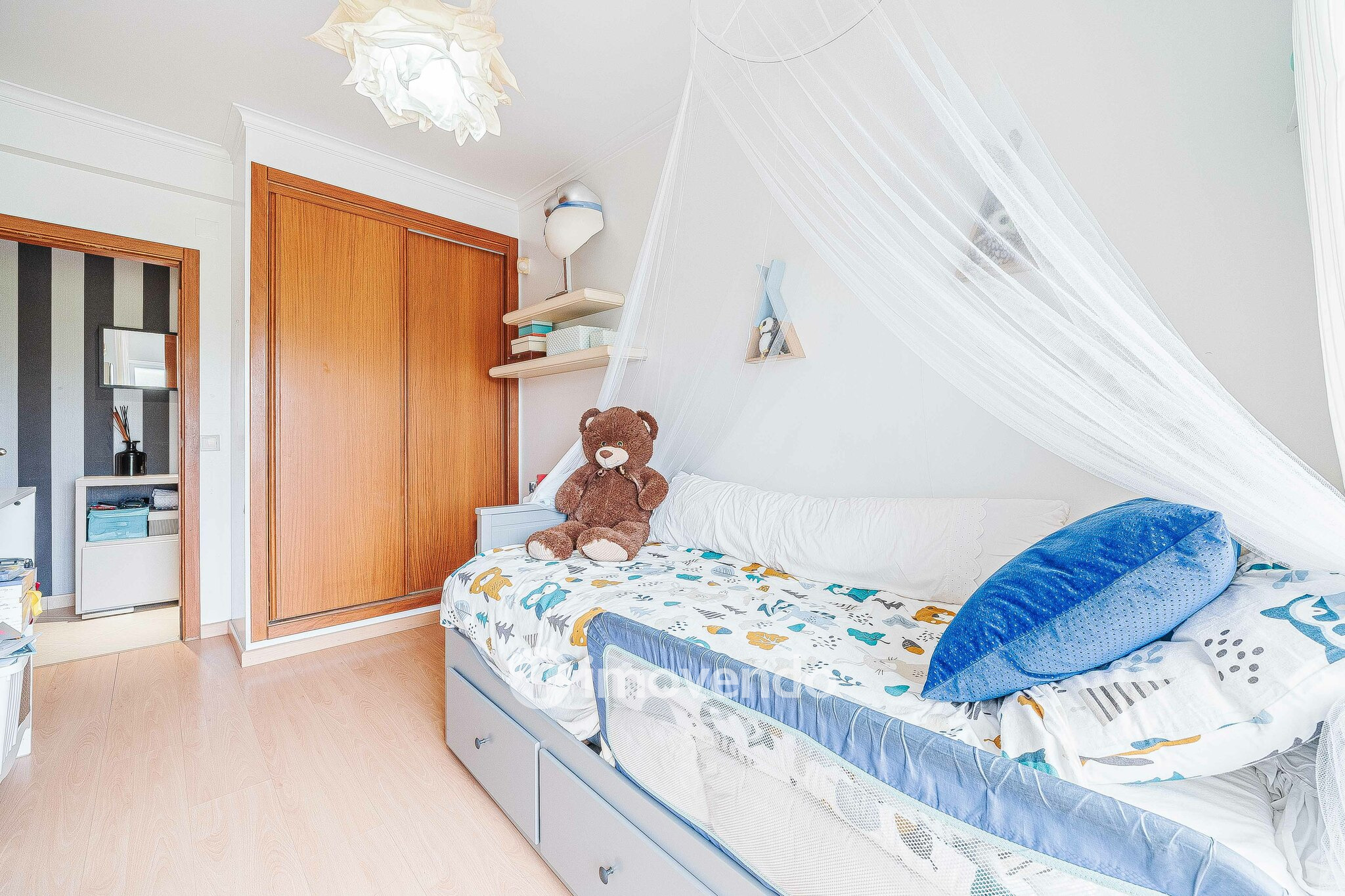 Andar de Moradia T2 Duplex, com garagem e logradouro, no Seixal