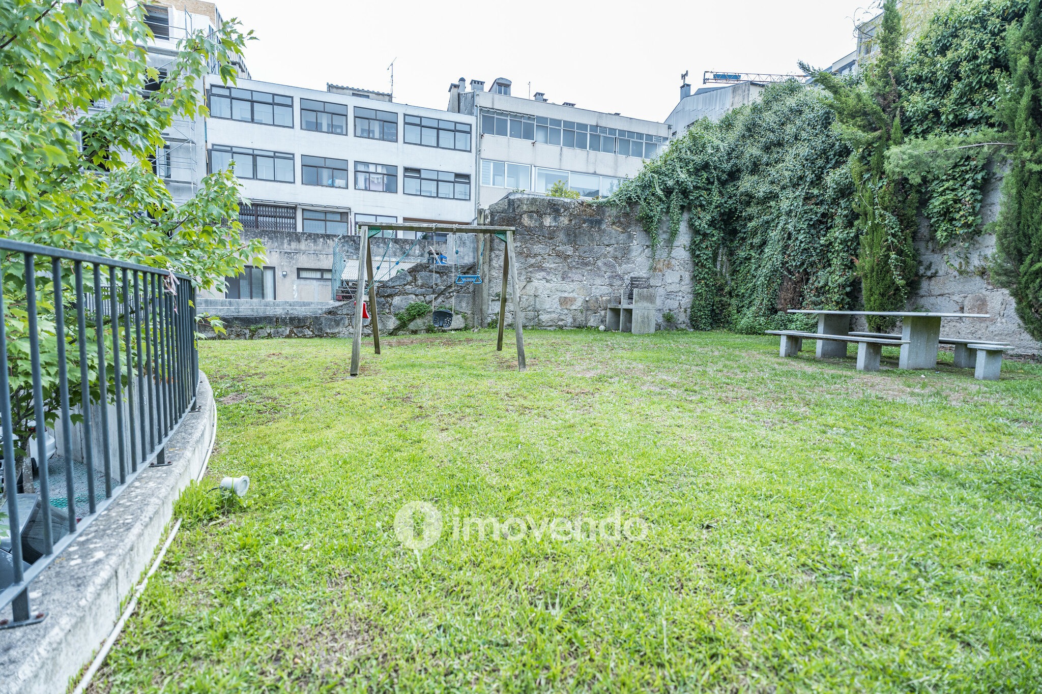 Apartamento T2+1 Duplex, com estacionamento, no Bonfim, Porto