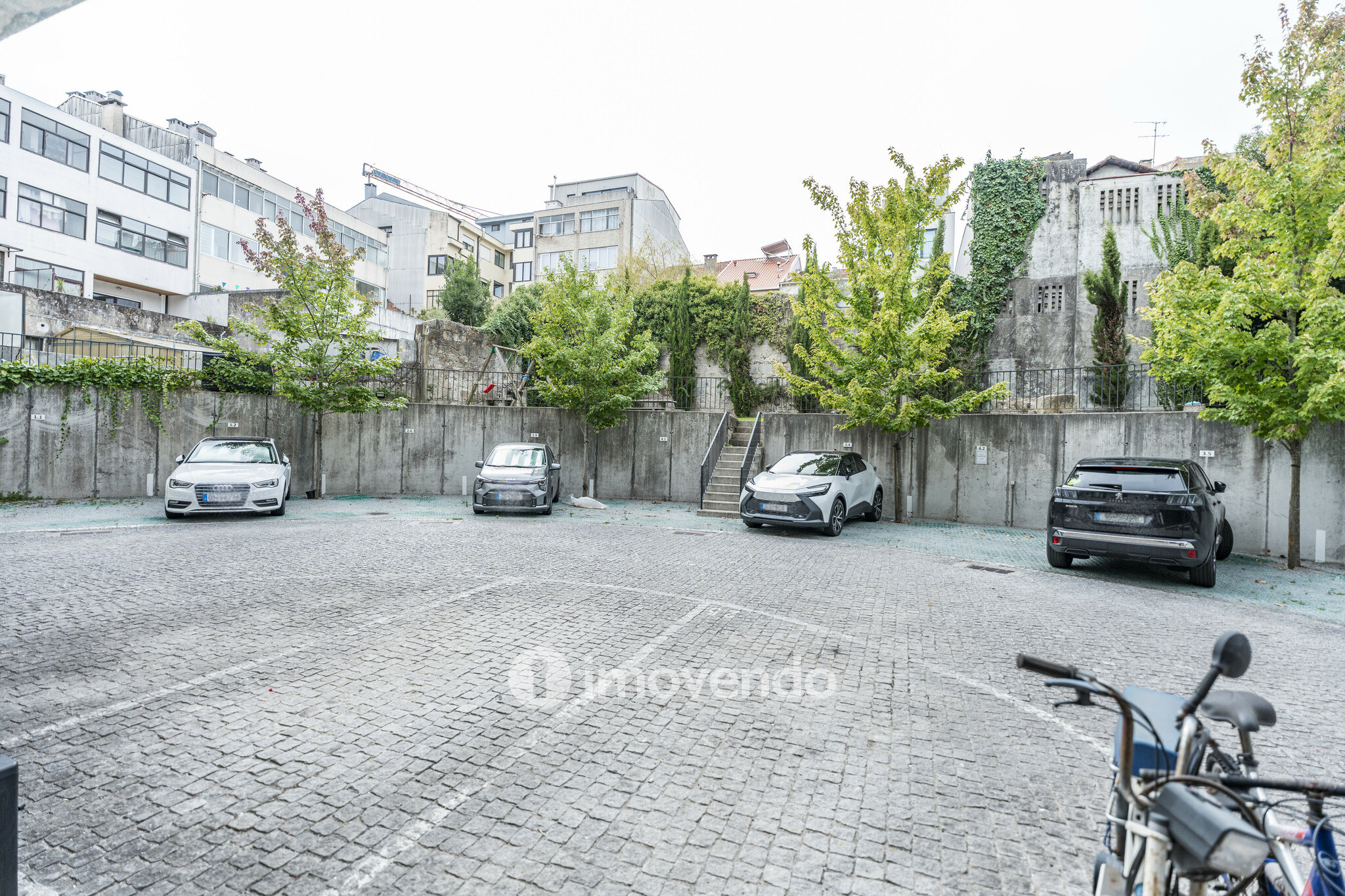 Apartamento T2+1 Duplex, com estacionamento, no Bonfim, Porto