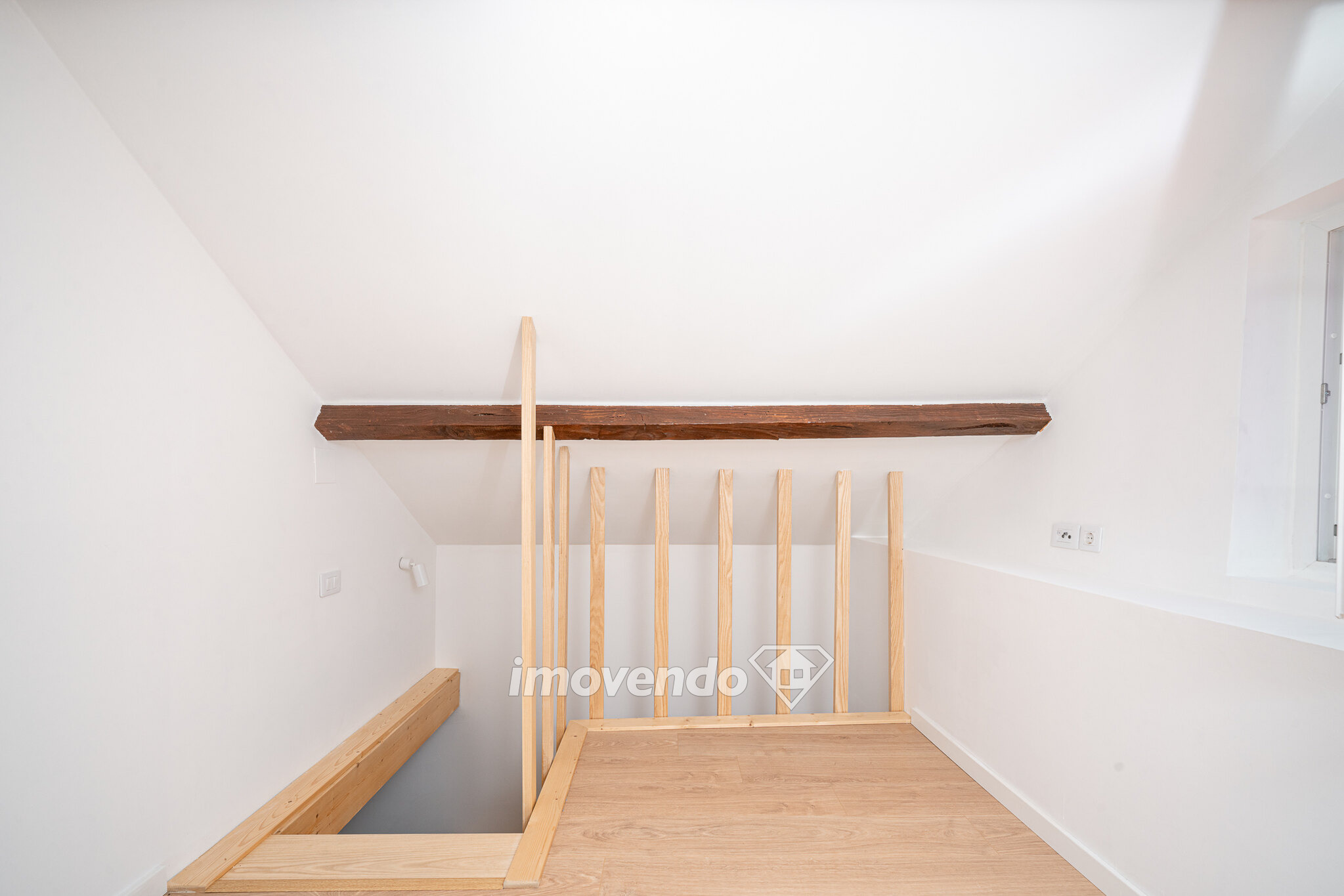 Apartamento T1 Duplex, totalmente remodelado, em Alcácer do Sal