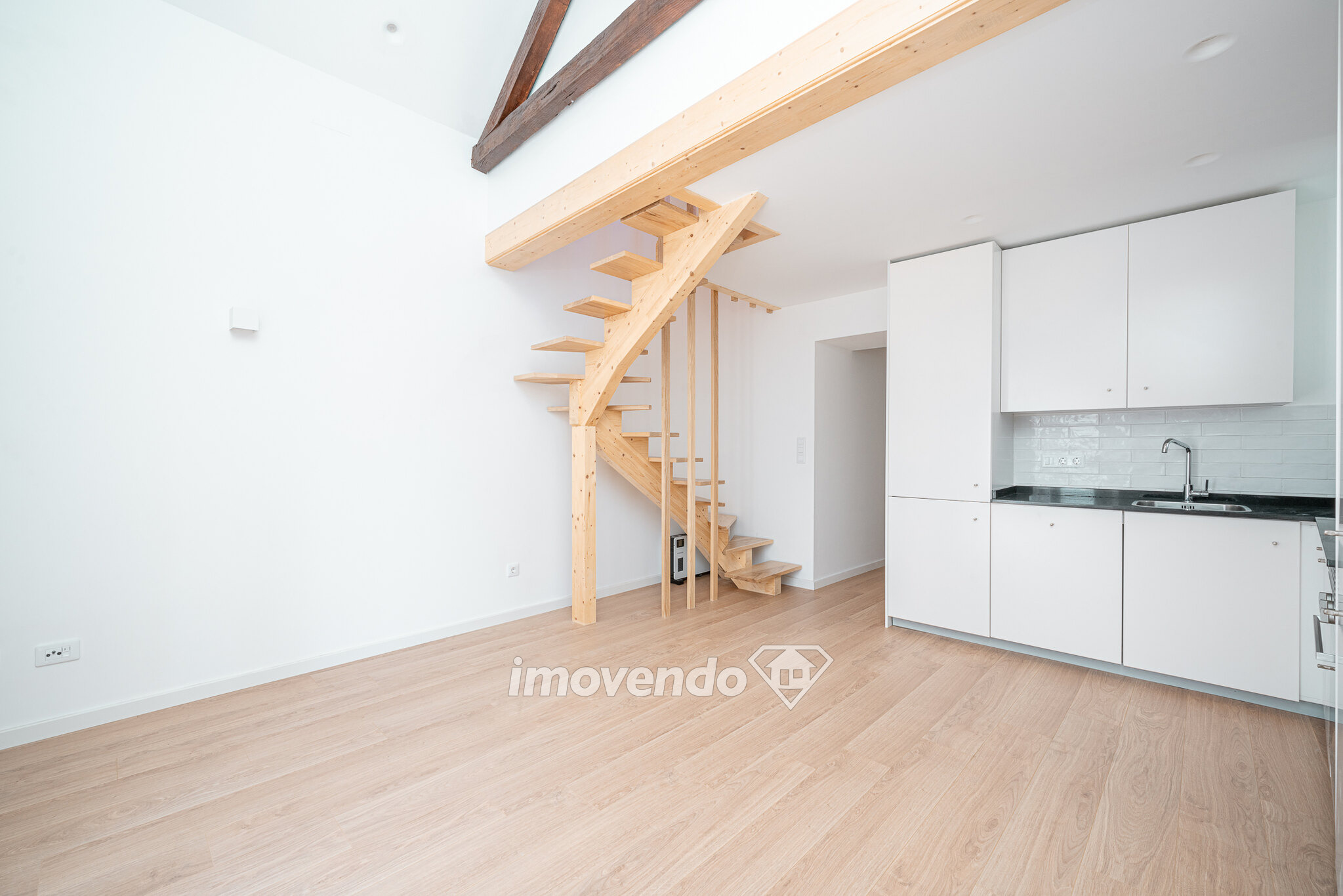 Apartamento T1 Duplex, totalmente remodelado, em Alcácer do Sal