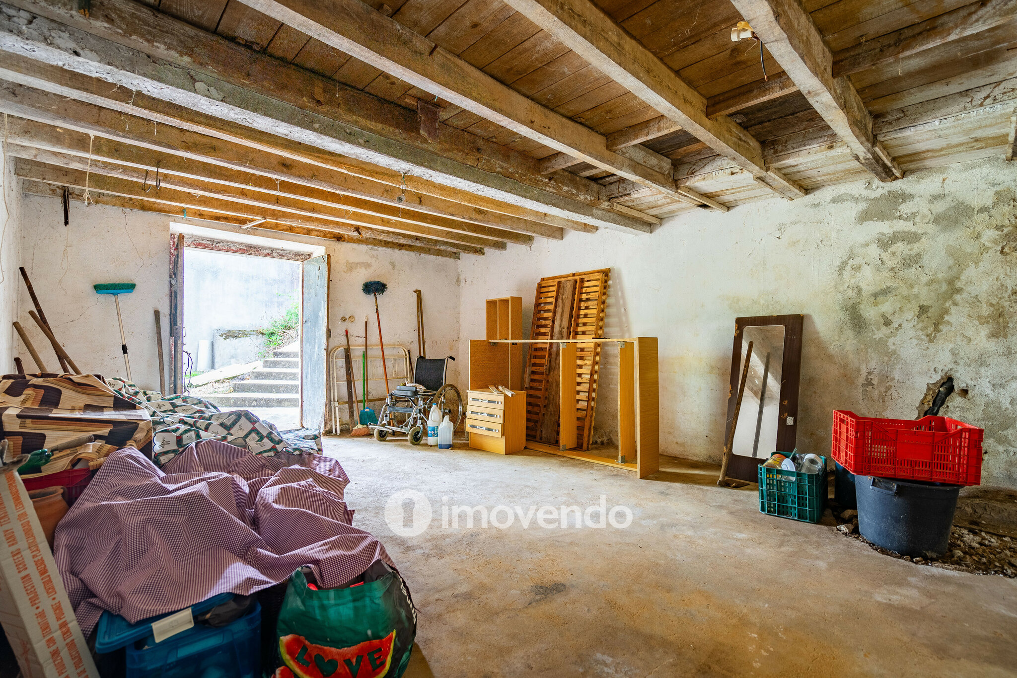 Moradia isolada T4, com terreno, no Reguengo Grande, Lourinhã