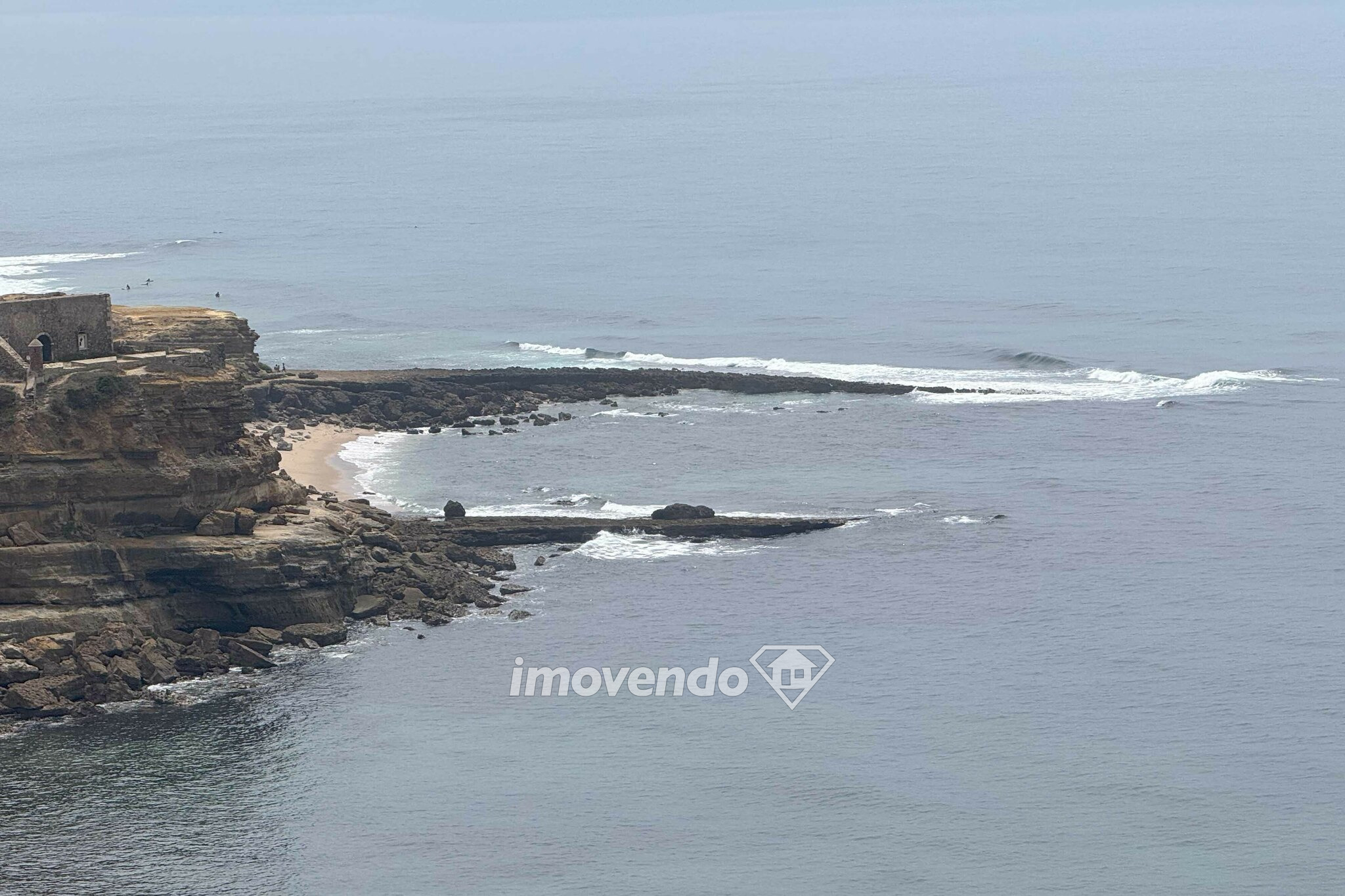 Moradia T4, com piscina e garagem, perto da praia, na Ericeira