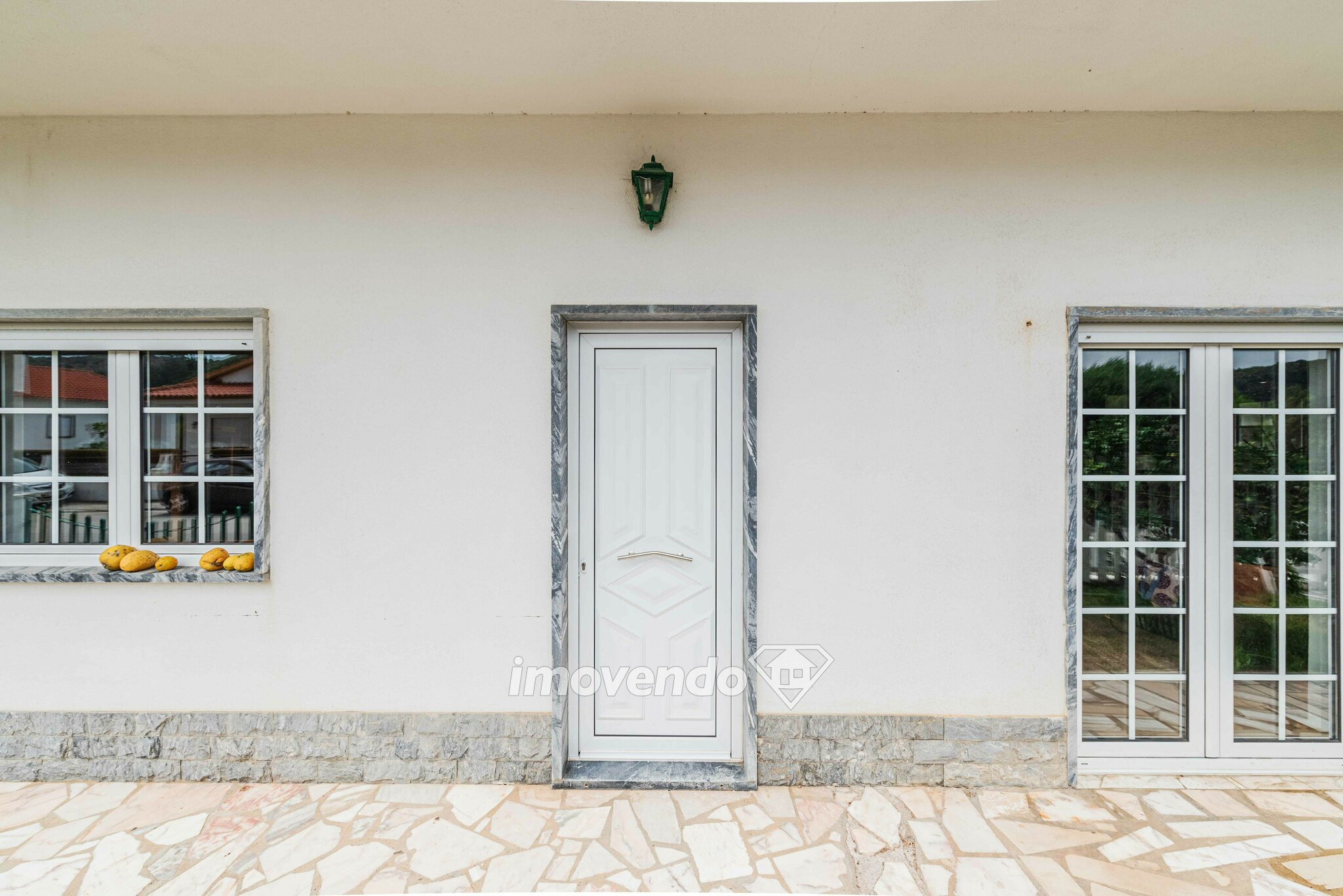 Moradia T4, com piscina e garagem, perto da praia, na Ericeira