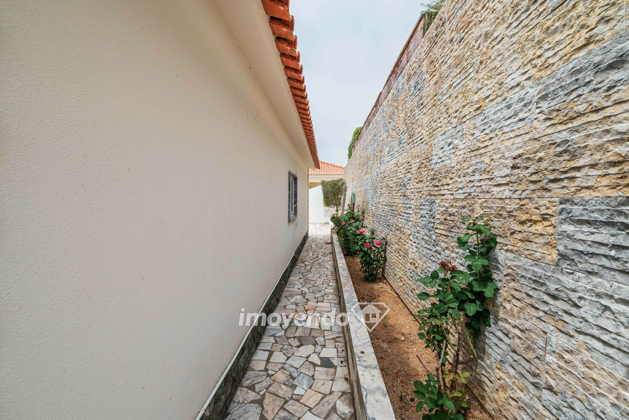 Moradia T4, com piscina e garagem, perto da praia, na Ericeira