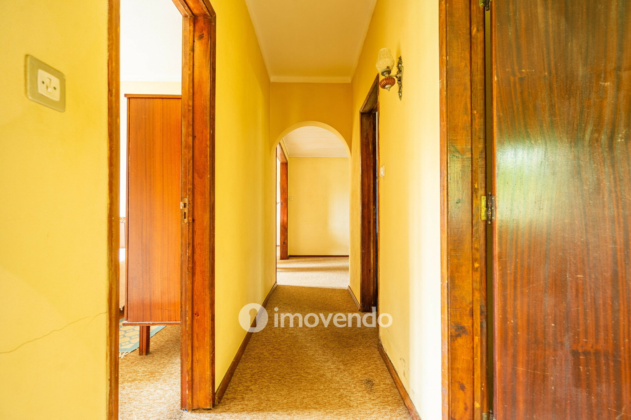 Moradia isolada T4, com terreno, no Reguengo Grande, Lourinhã