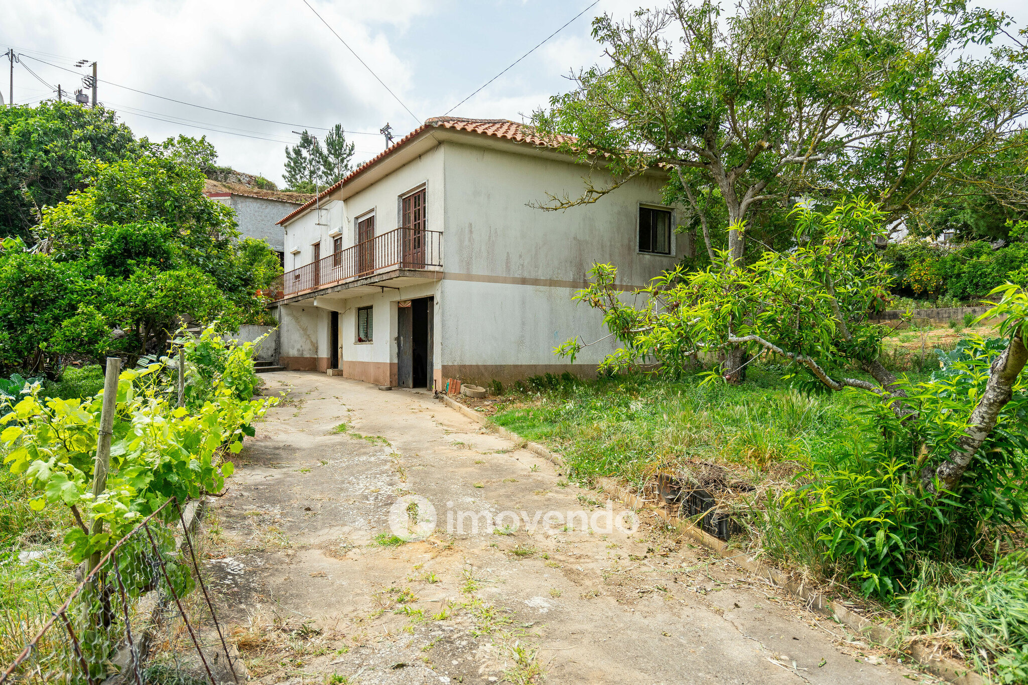 Moradia isolada T4, com terreno, no Reguengo Grande, Lourinhã