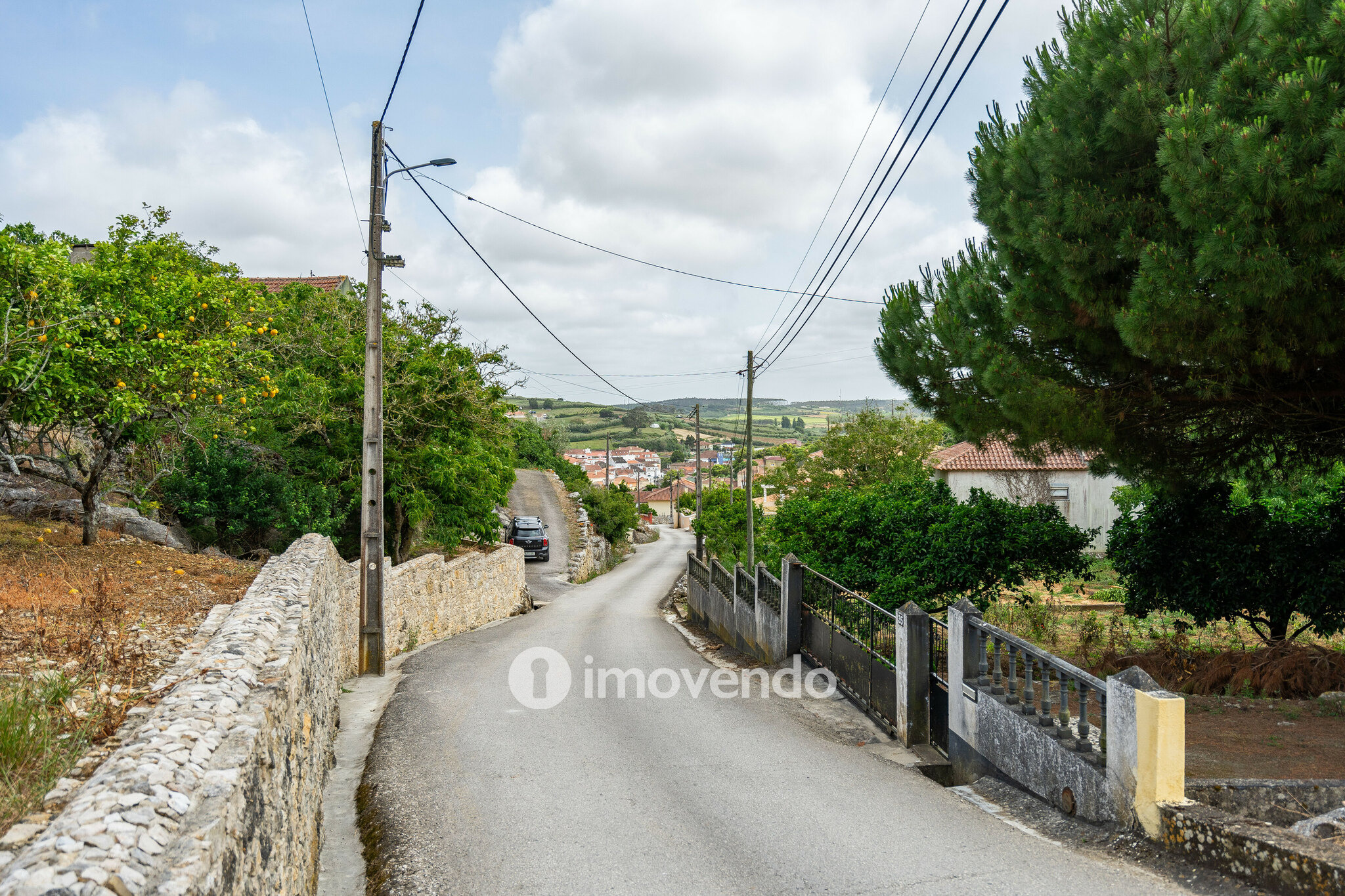 Moradia isolada T4, com terreno, no Reguengo Grande, Lourinhã