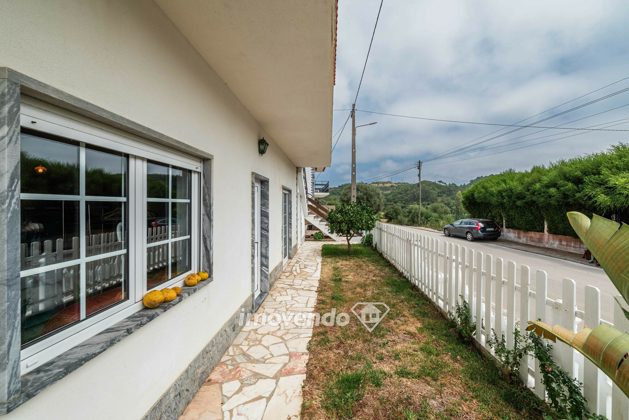 Moradia T4, com piscina e garagem, perto da praia, na Ericeira