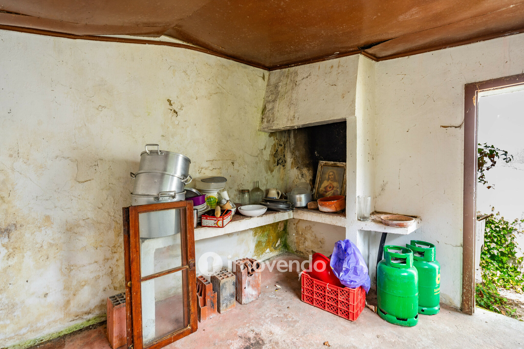 Moradia isolada T4, com terreno, no Reguengo Grande, Lourinhã