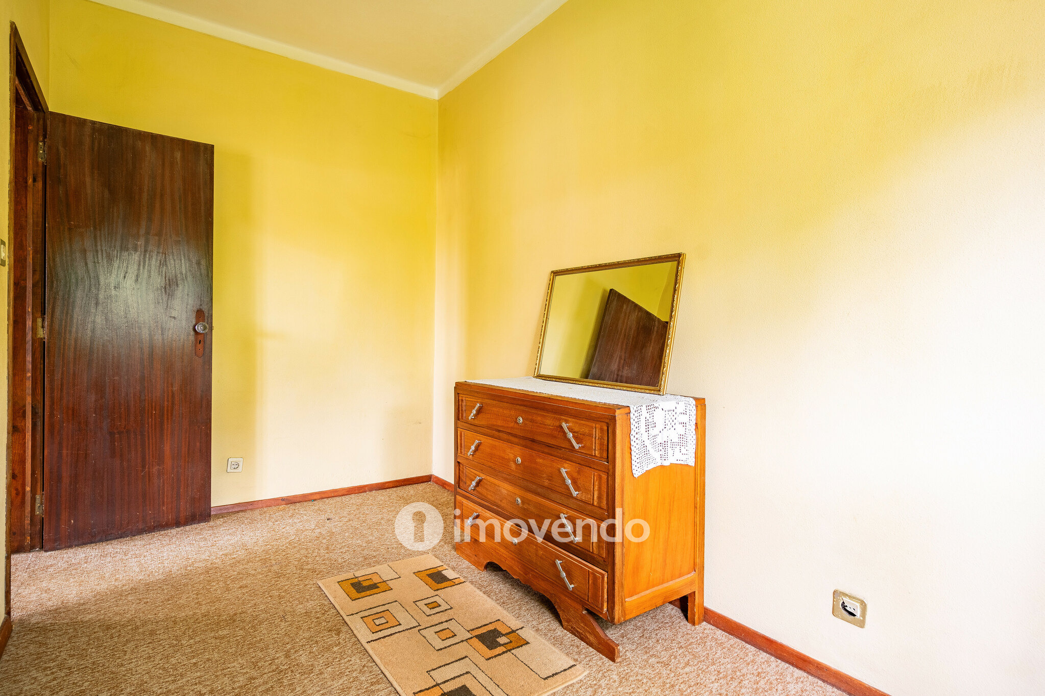 Moradia isolada T4, com terreno, no Reguengo Grande, Lourinhã
