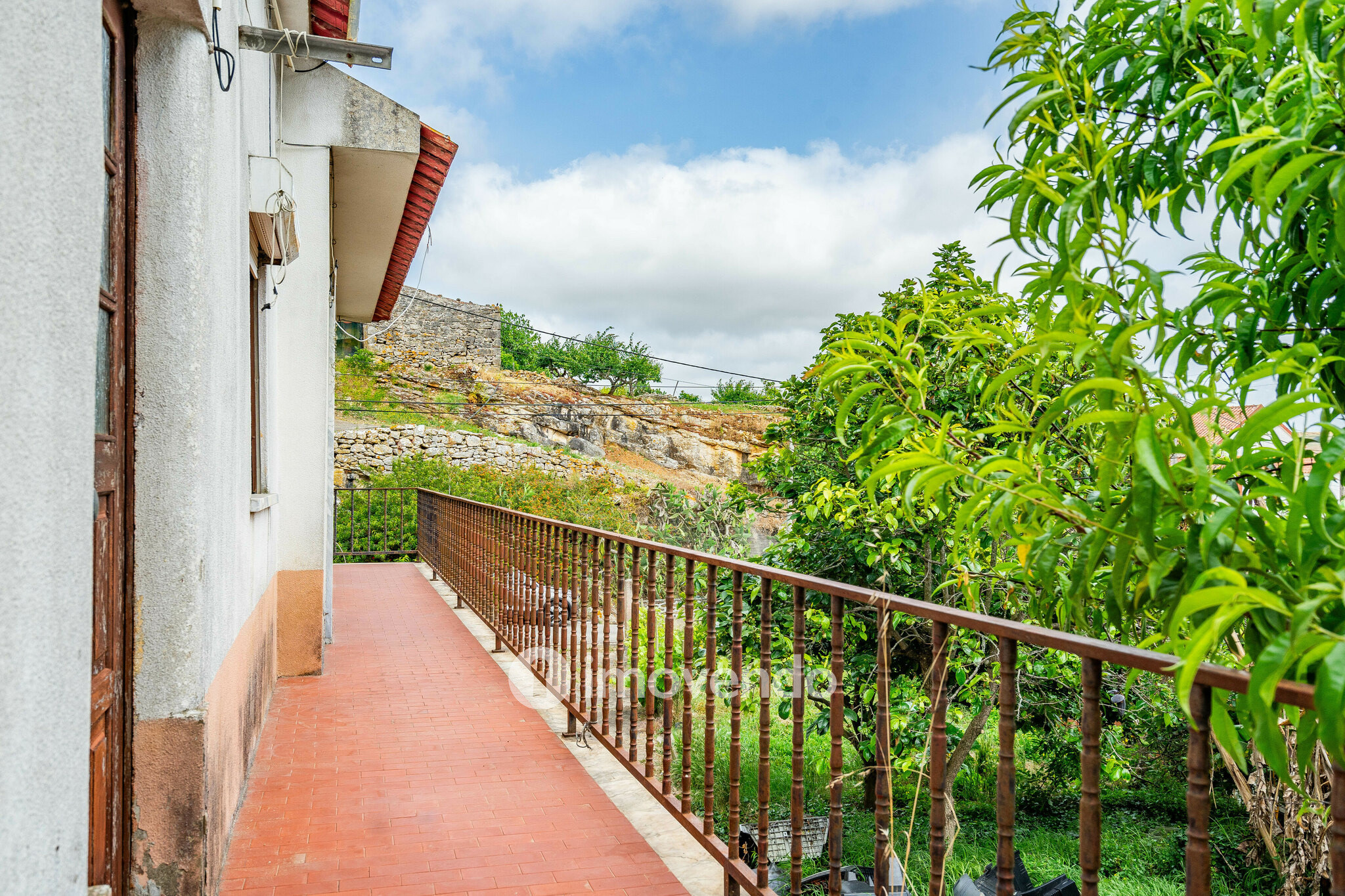 Moradia isolada T4, com terreno, no Reguengo Grande, Lourinhã