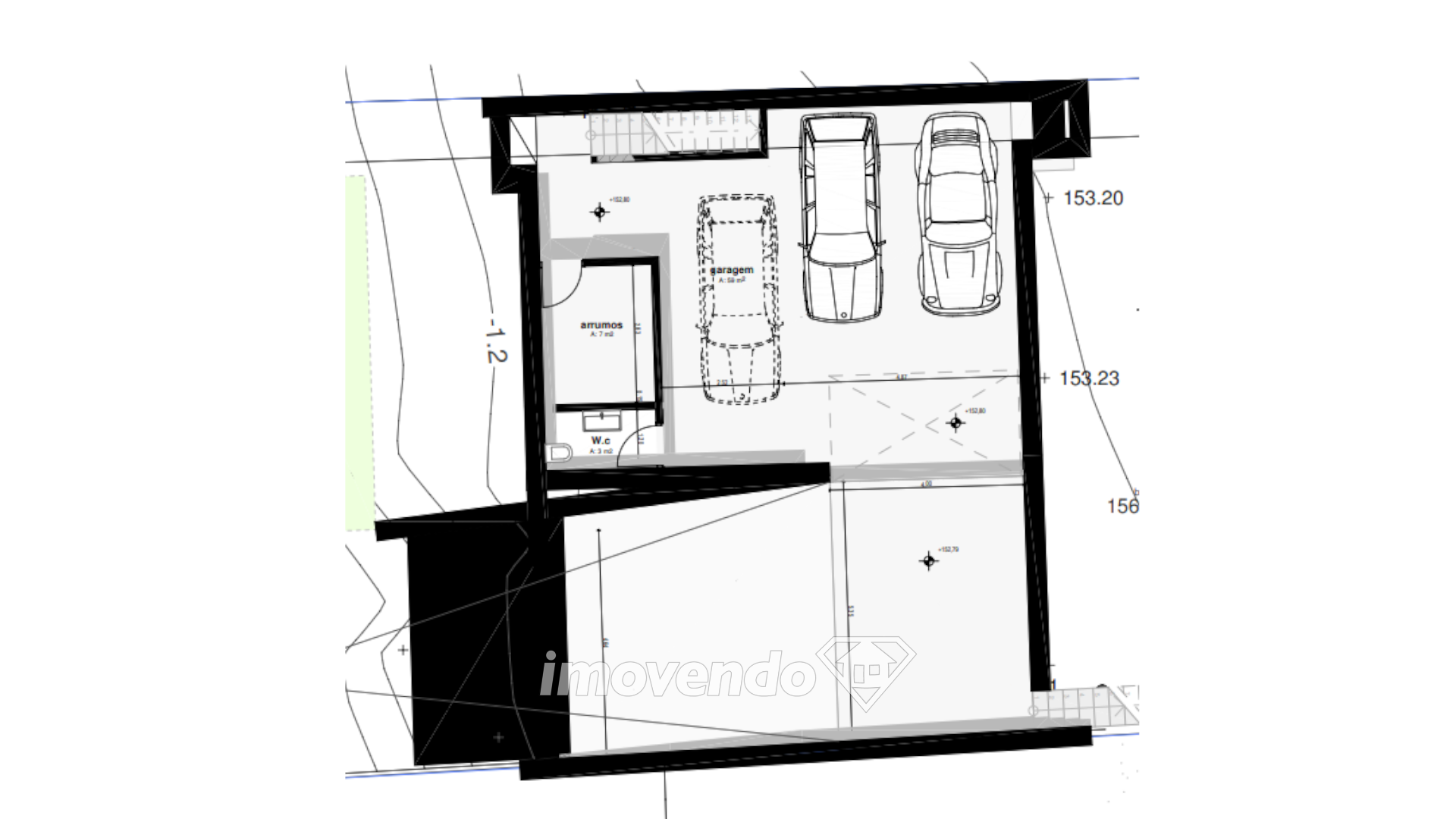 Moradia T5 moderna, com garagem e cozinha equipada, em Famões