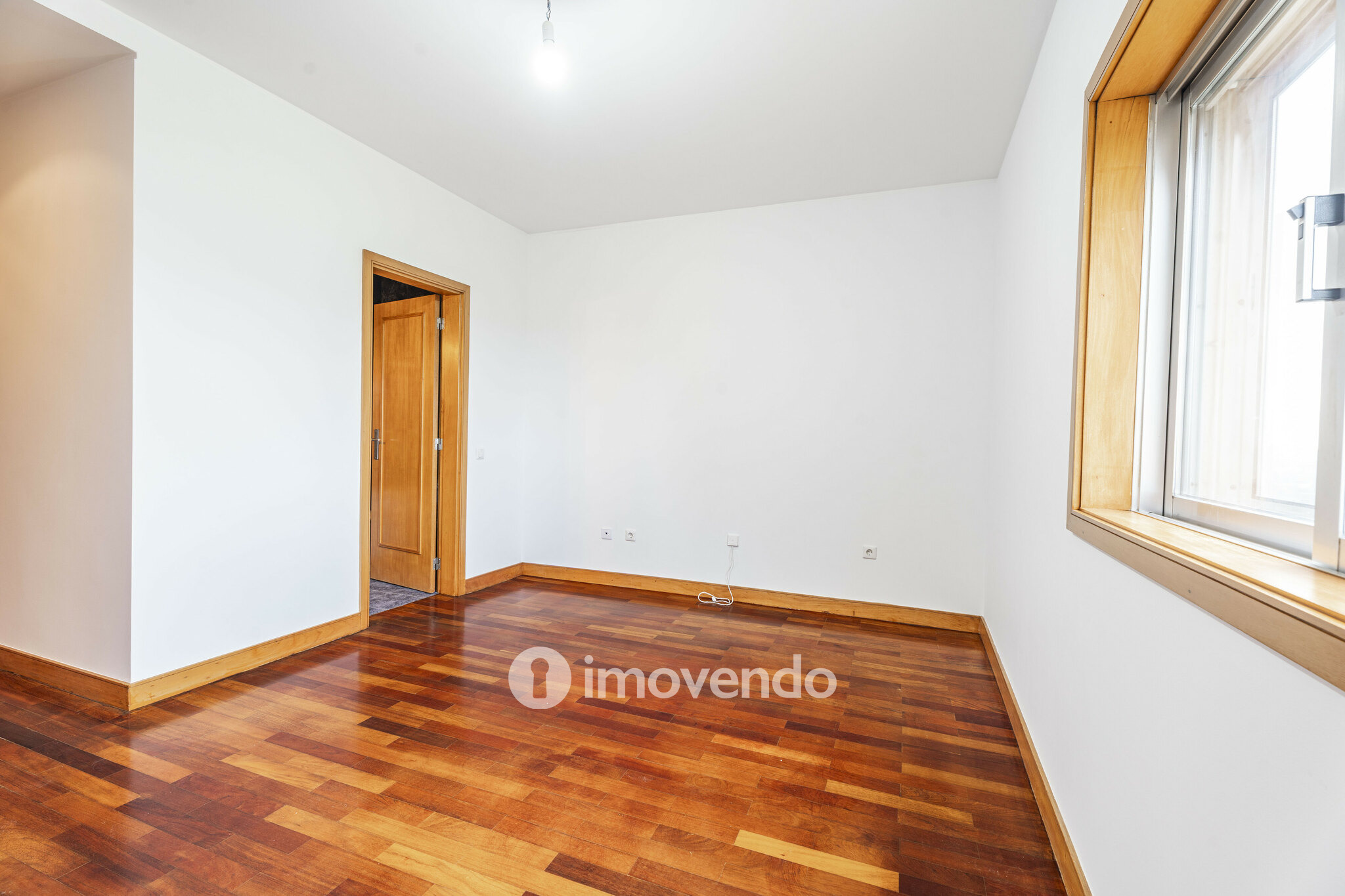 Apartamento T3 exclusivo e pronto a habitar, com garagem, na Maia