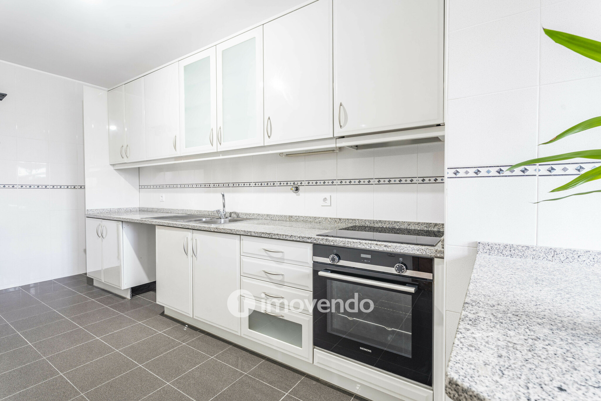 Apartamento T3 exclusivo e pronto a habitar, com garagem, na Maia