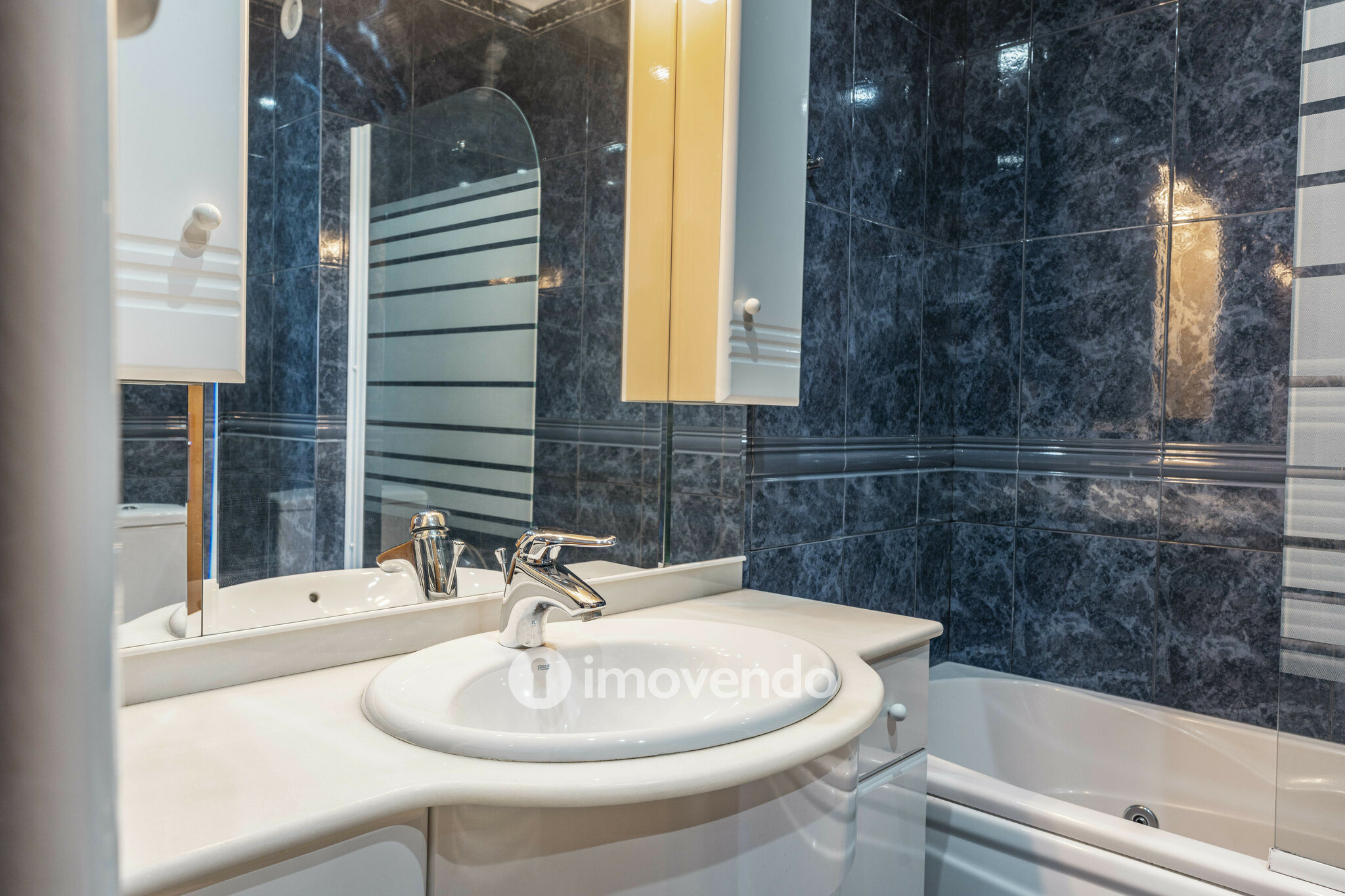 Apartamento T3 exclusivo e pronto a habitar, com garagem, na Maia