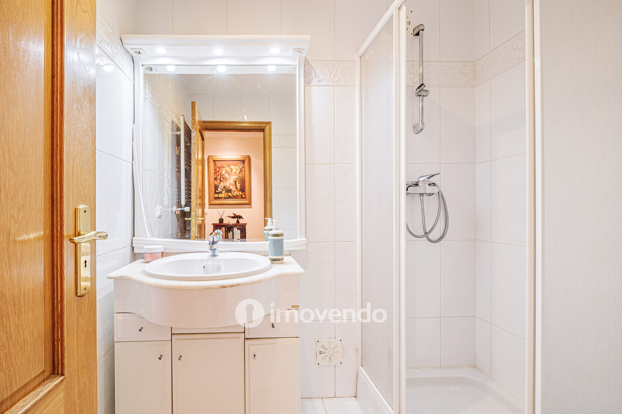 Apartamento T2 exclusivo, com garagem, em Paço de Arcos