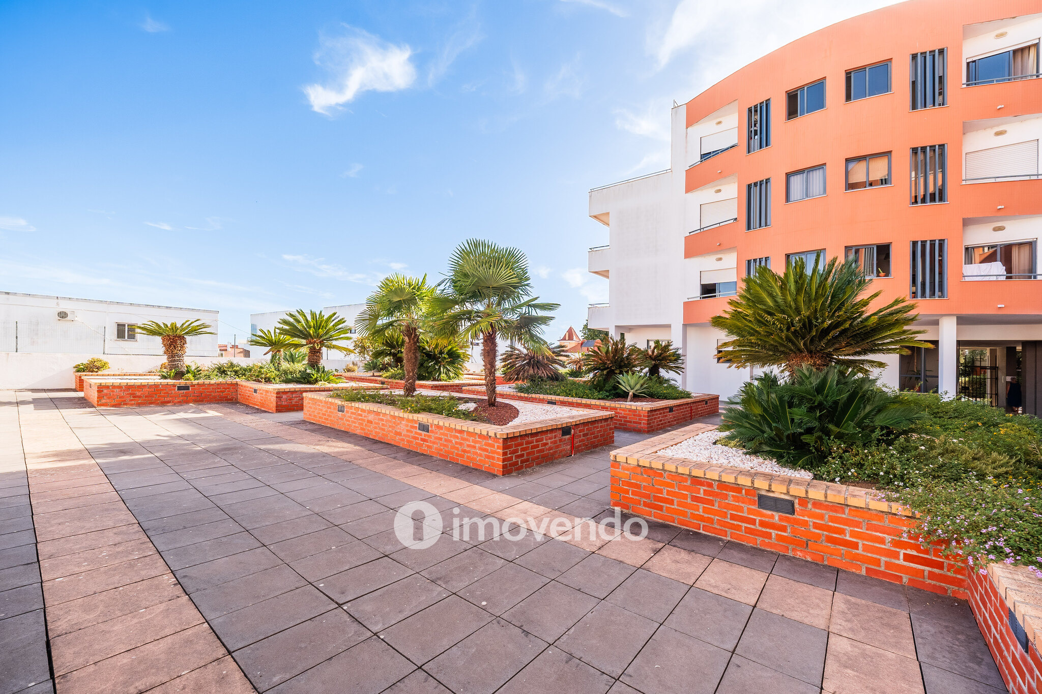 Apartamento T2 exclusivo, com garagem, em Paço de Arcos