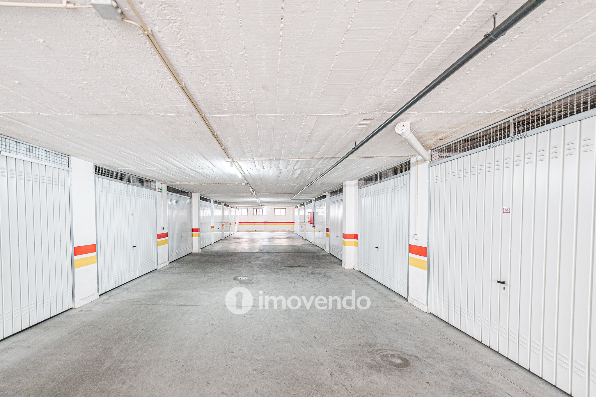 Apartamento T2 exclusivo, com garagem, em Paço de Arcos