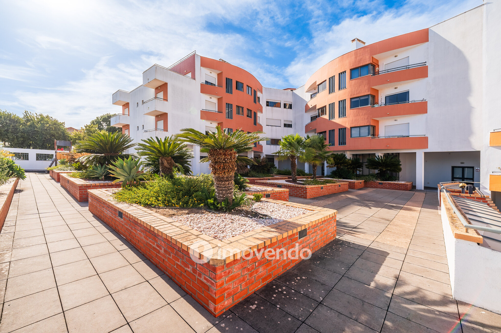 Apartamento T2 exclusivo, com garagem, em Paço de Arcos