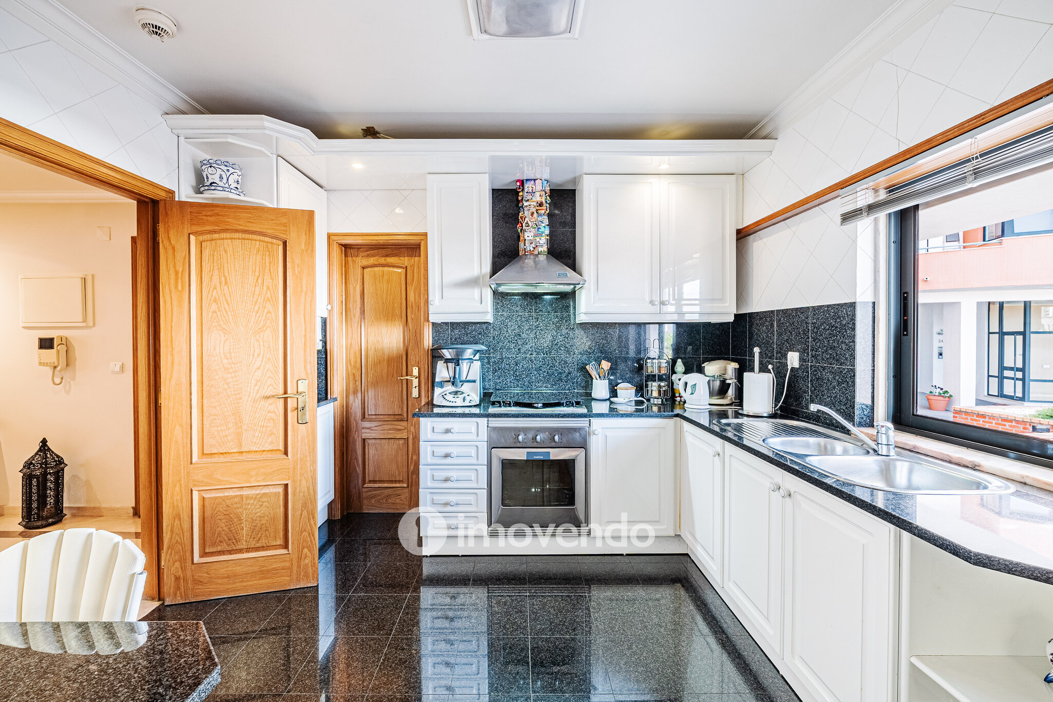 Apartamento T2 exclusivo, com garagem, em Paço de Arcos