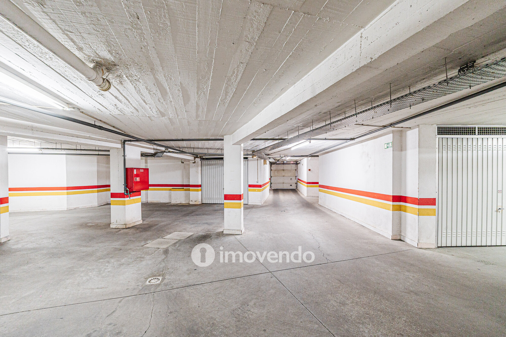 Apartamento T2 exclusivo, com garagem, em Paço de Arcos