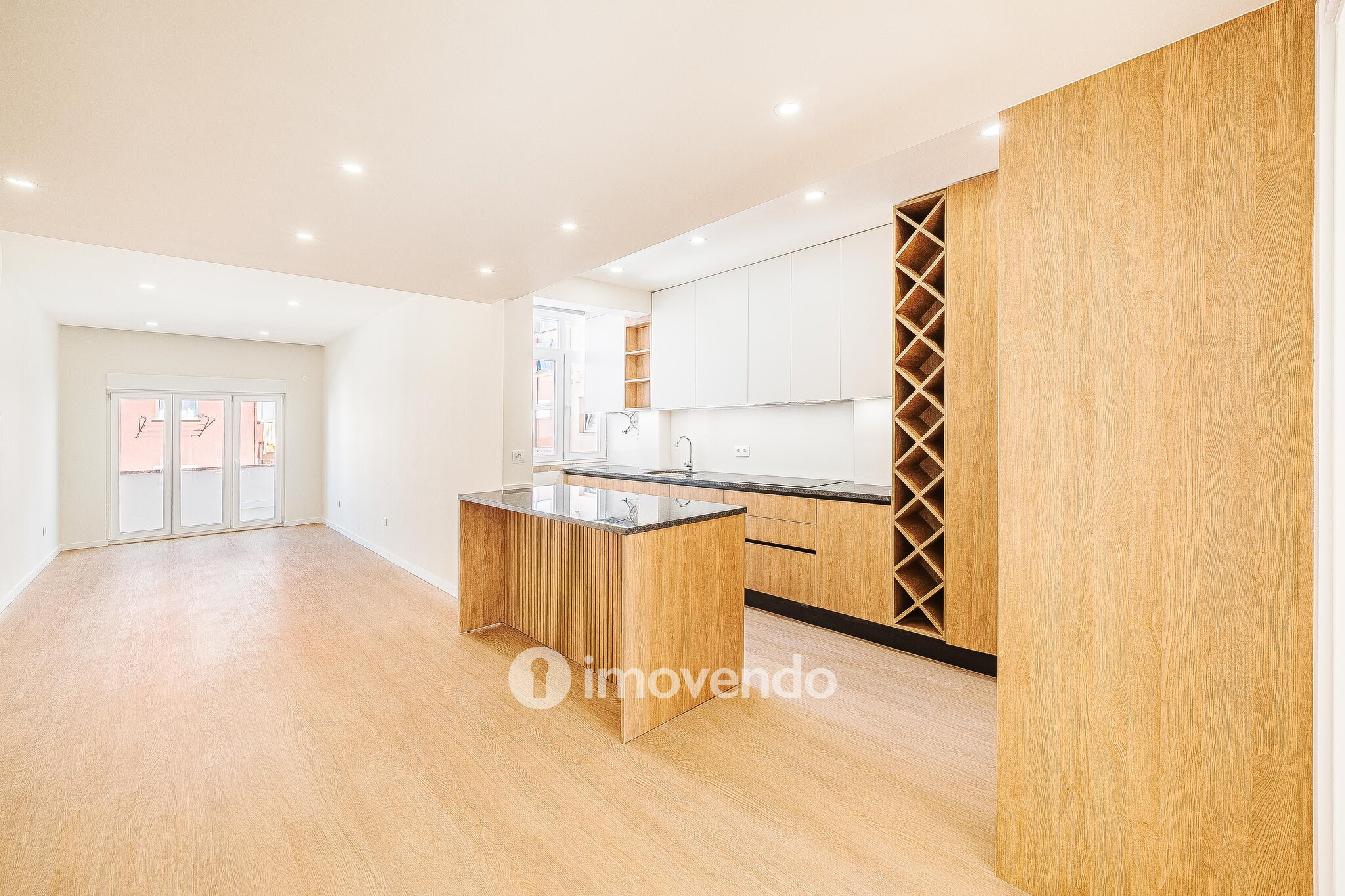 Apartamento T2 totalmente renovado e pronto a habitar, em Moscavide