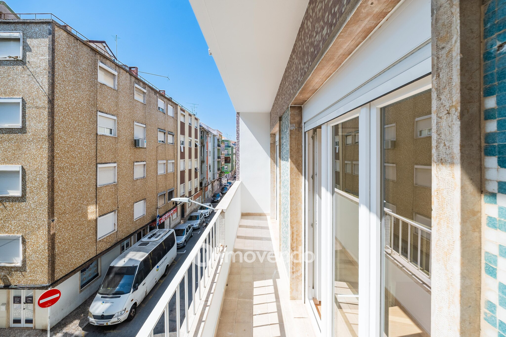 Apartamento T2 totalmente renovado e pronto a habitar, em Moscavide