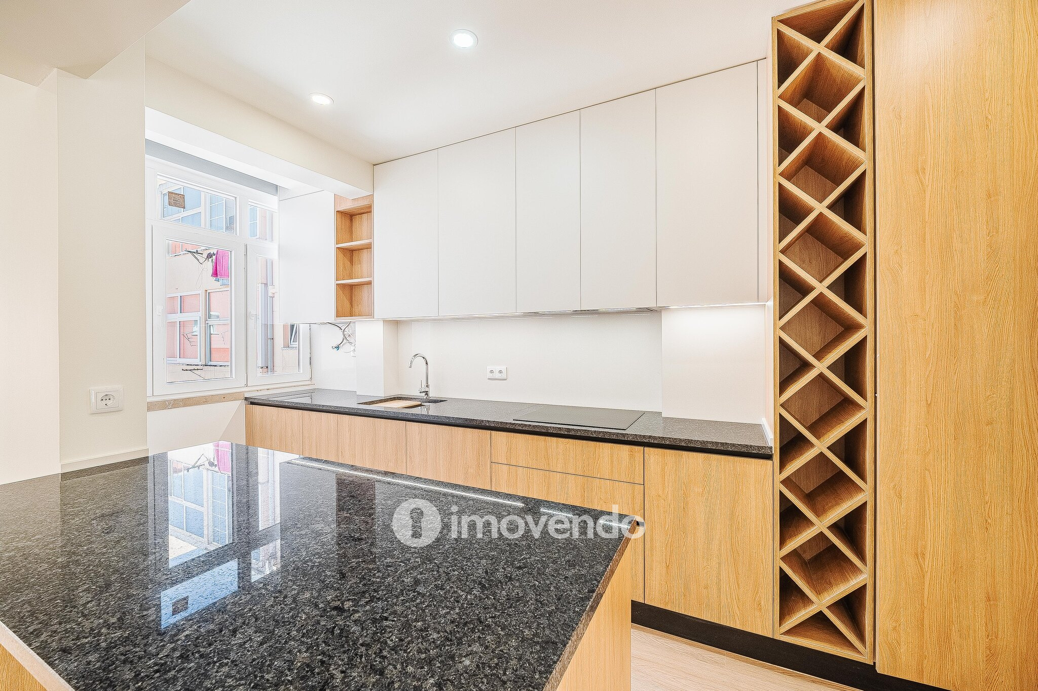 Apartamento T2 totalmente renovado e pronto a habitar, em Moscavide
