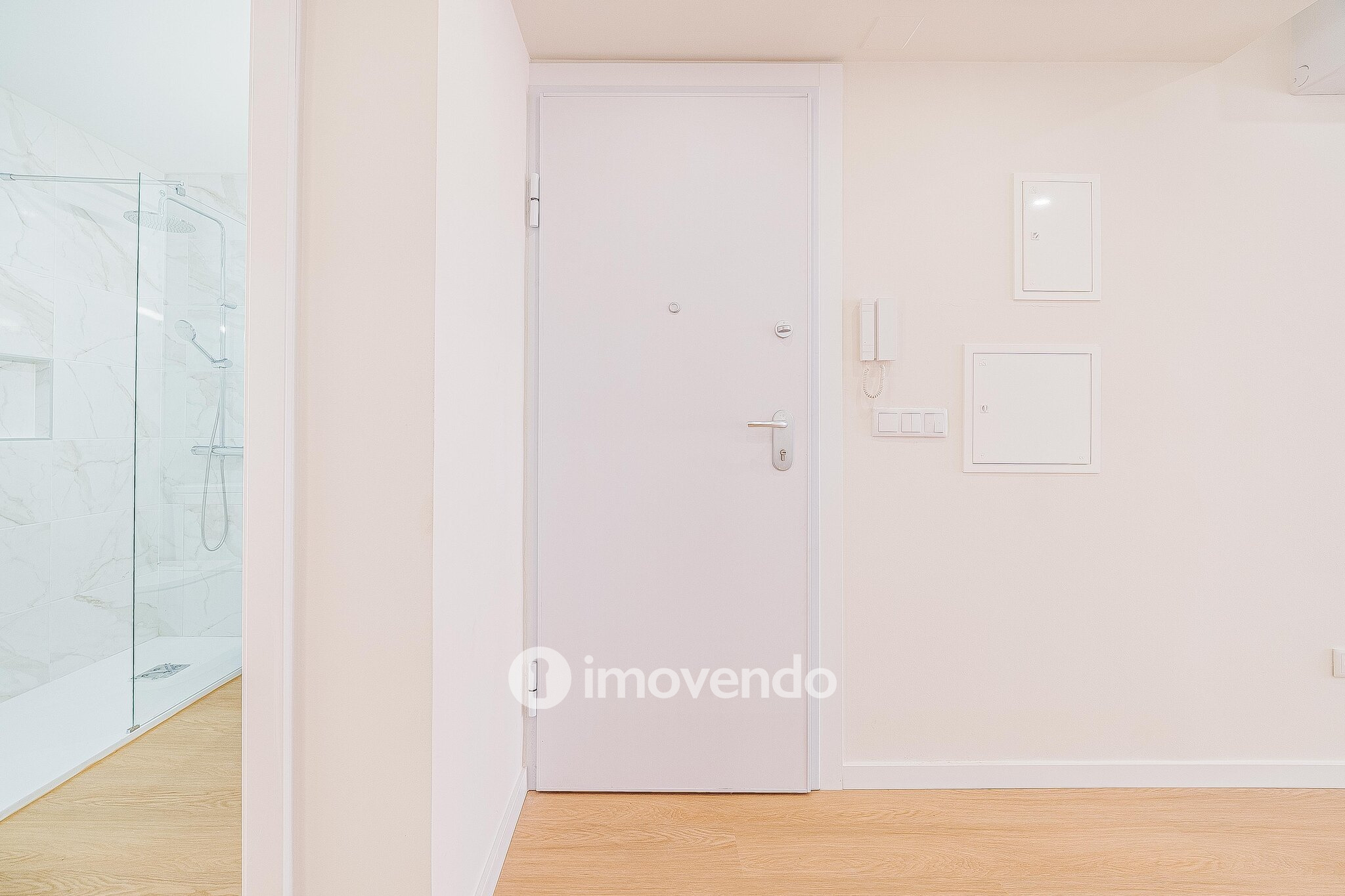 Apartamento T2 totalmente renovado e pronto a habitar, em Moscavide