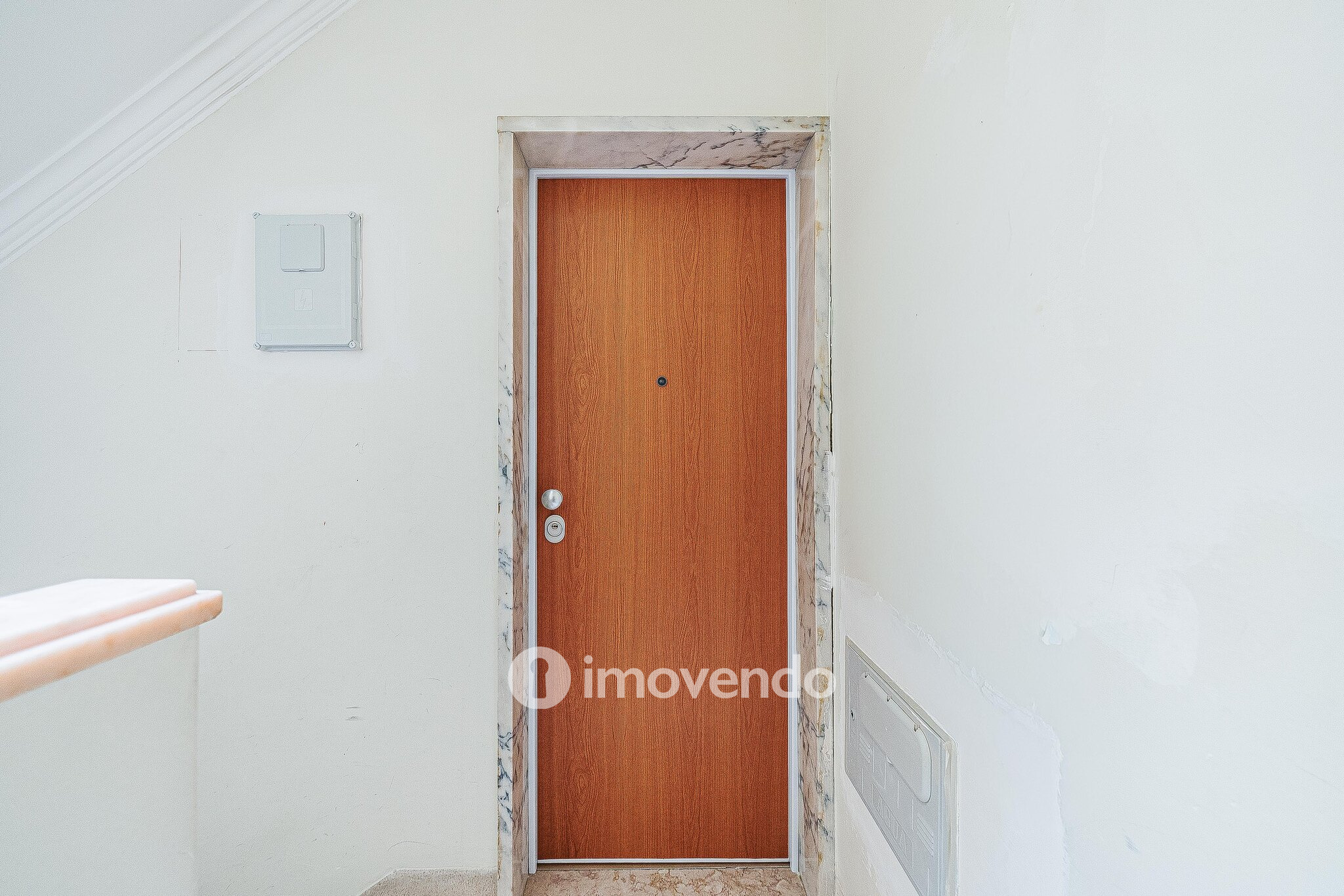 Apartamento T2 totalmente renovado e pronto a habitar, em Moscavide