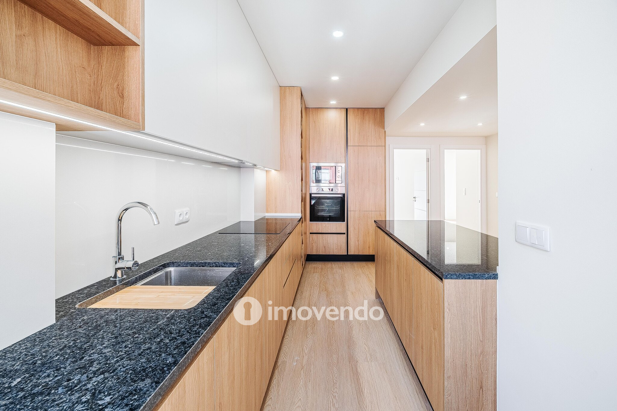 Apartamento T2 totalmente renovado e pronto a habitar, em Moscavide