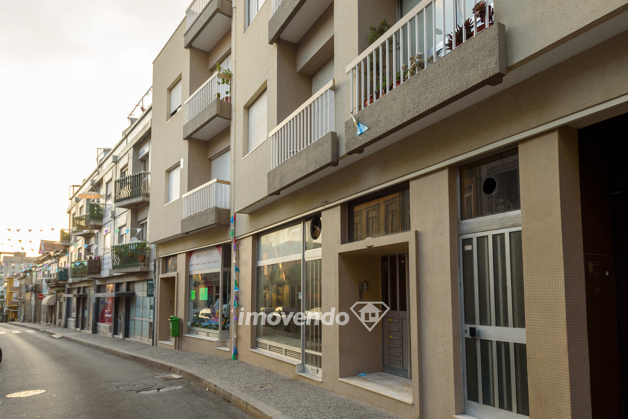 Apartamento T3 Duplex, totalmente remodelado, em Vila Nova de Gaia